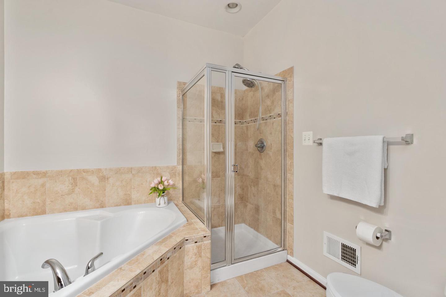 RIVER OAKS - Residential