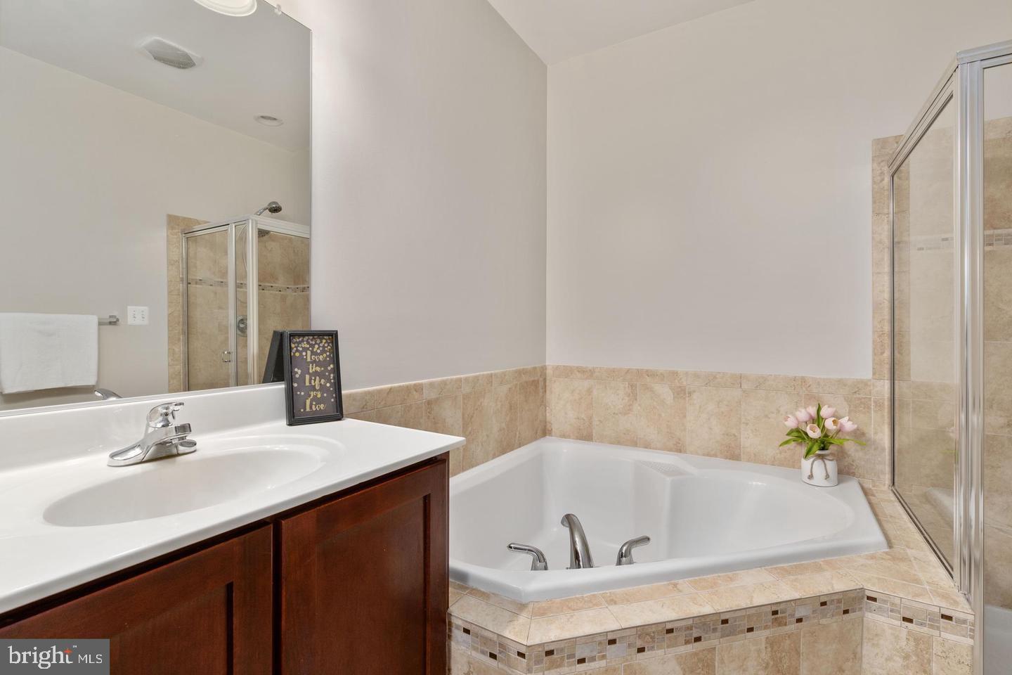 RIVER OAKS - Residential