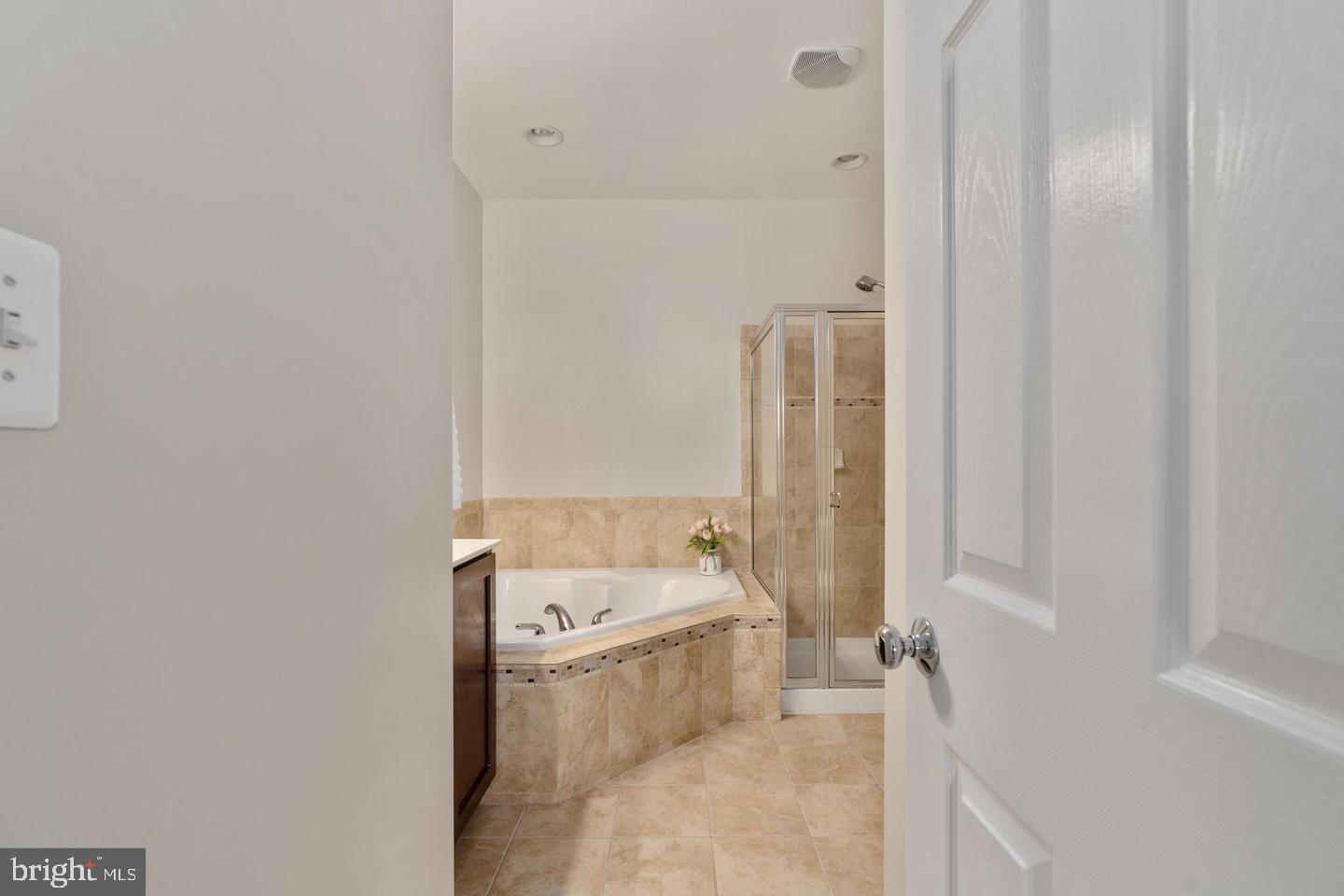 RIVER OAKS - Residential