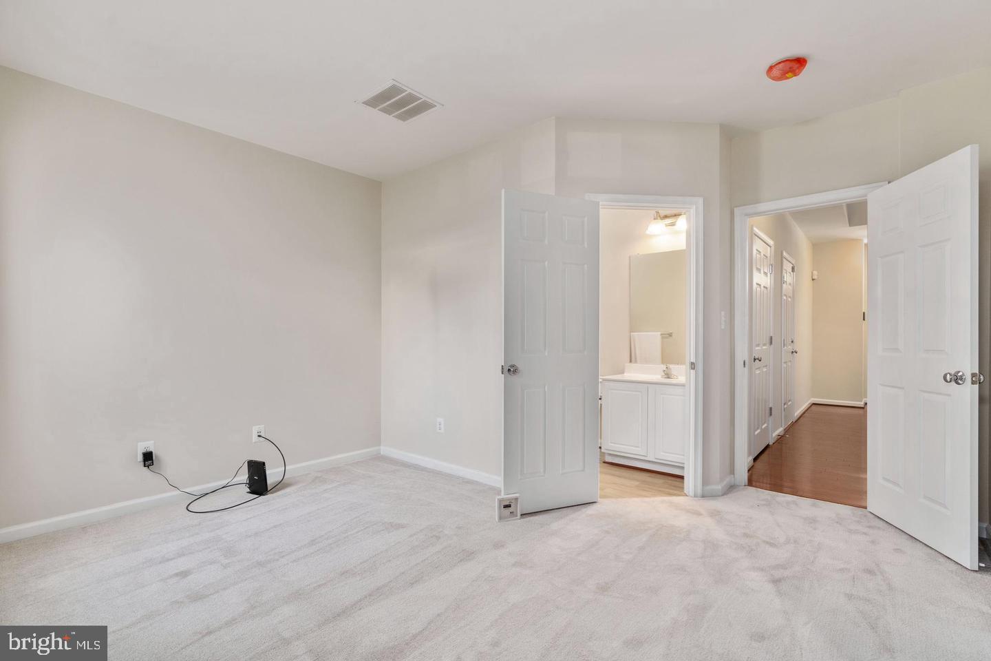 RIVER OAKS - Residential