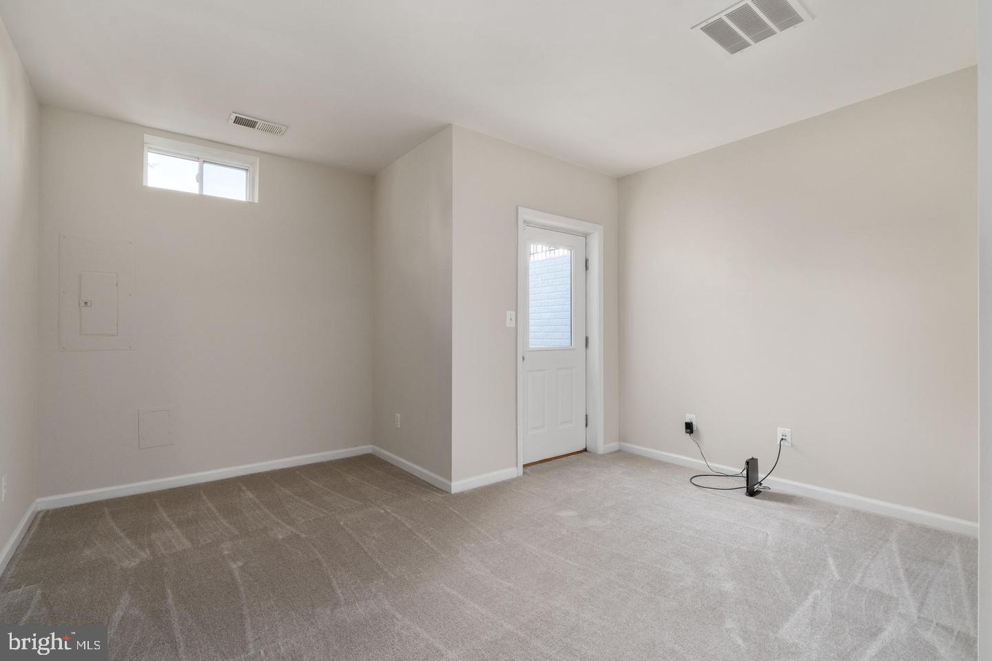 RIVER OAKS - Residential