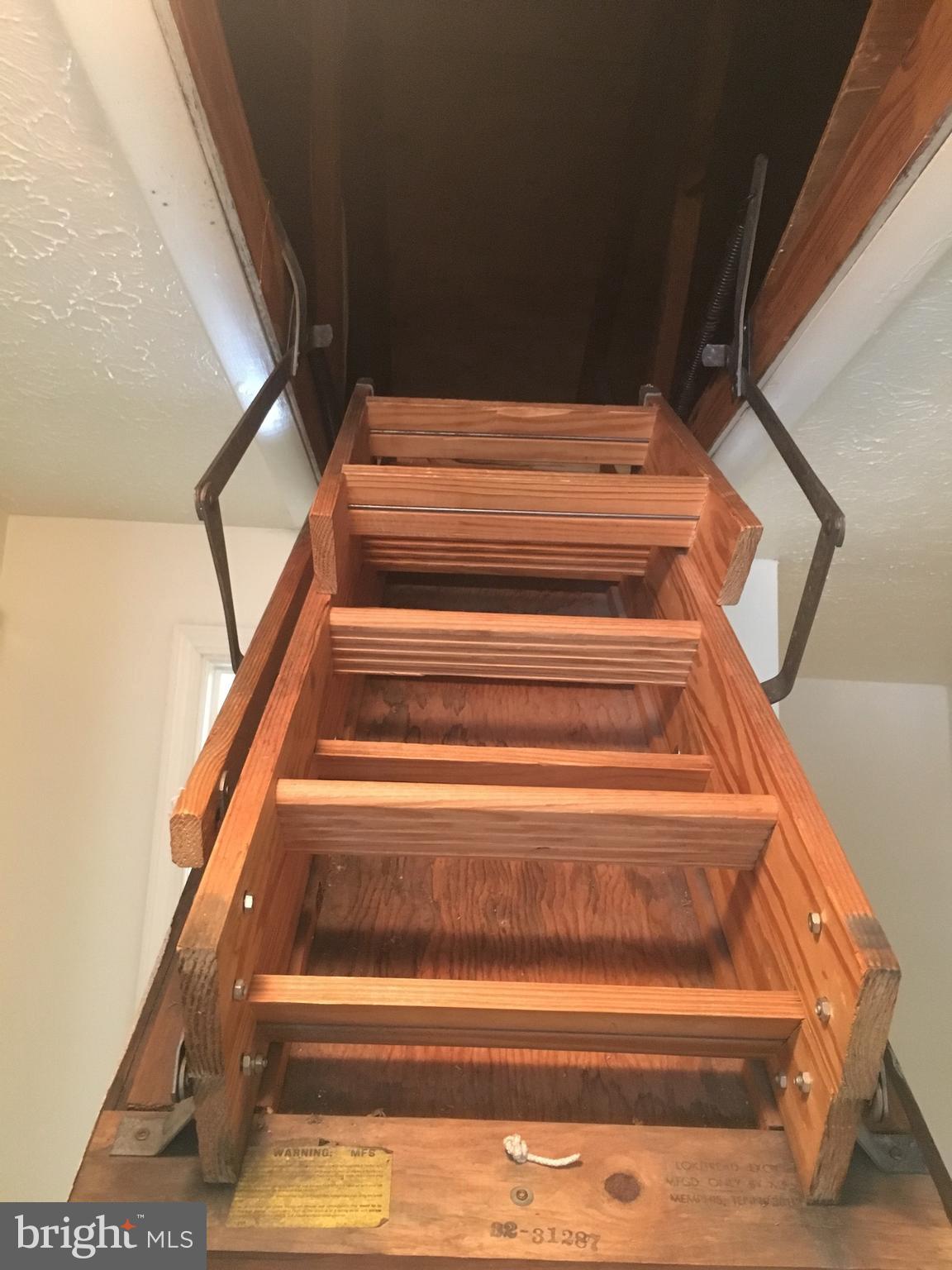 COLONY SQUARE - Residential