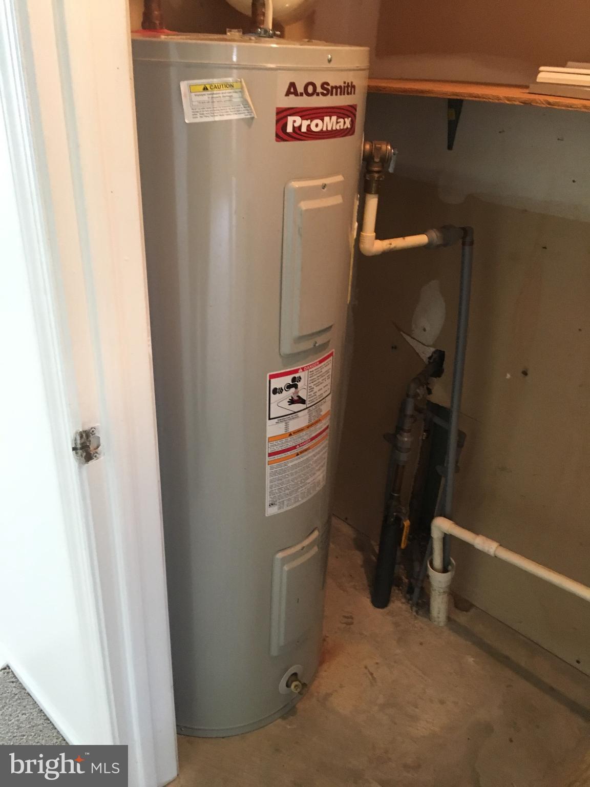 COLONY SQUARE - Residential