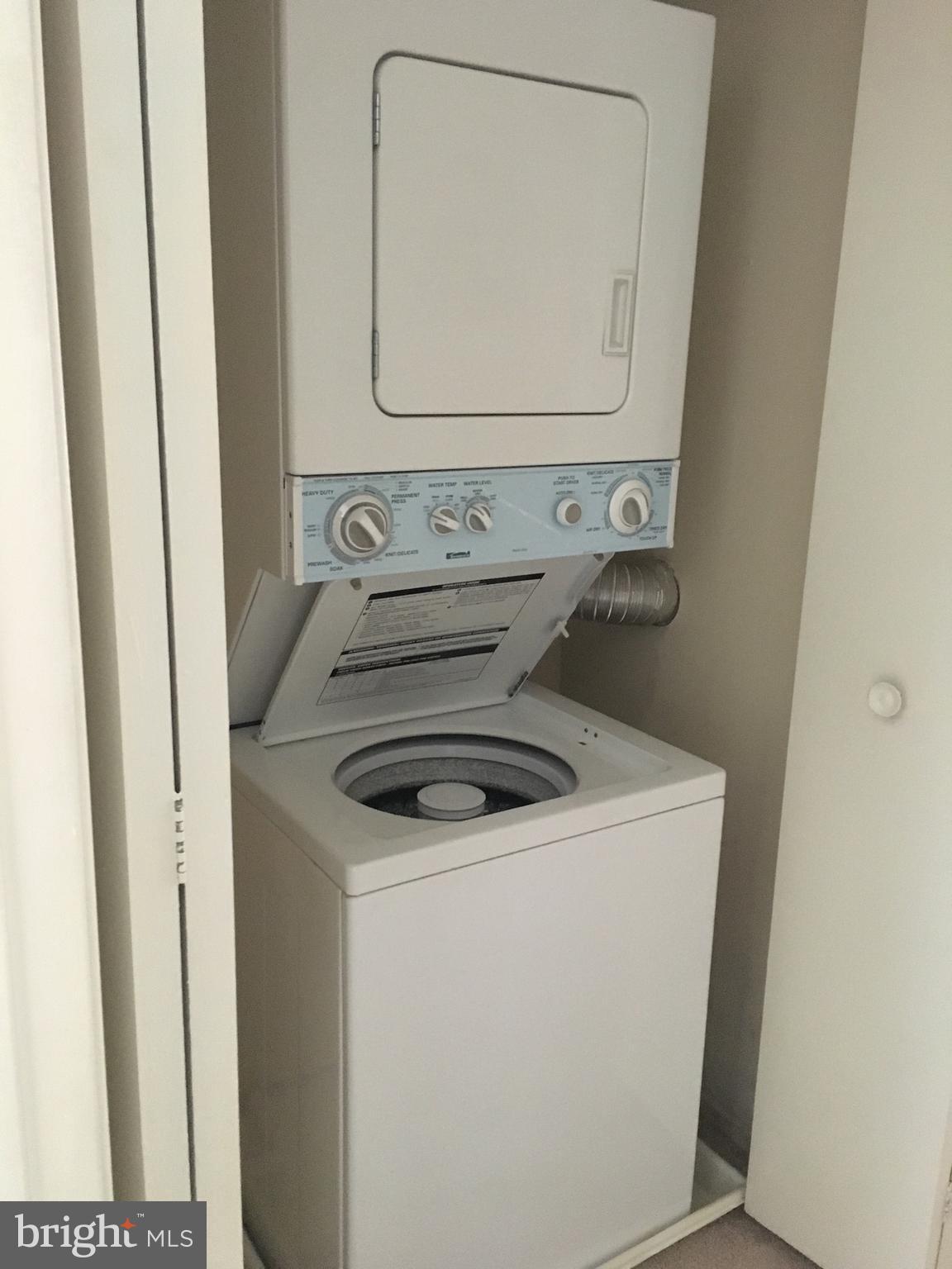 COLONY SQUARE - Residential