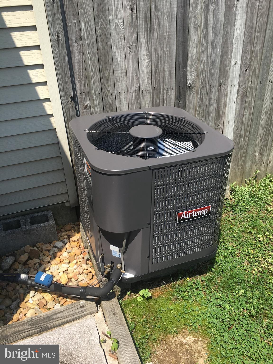 COLONY SQUARE - Residential