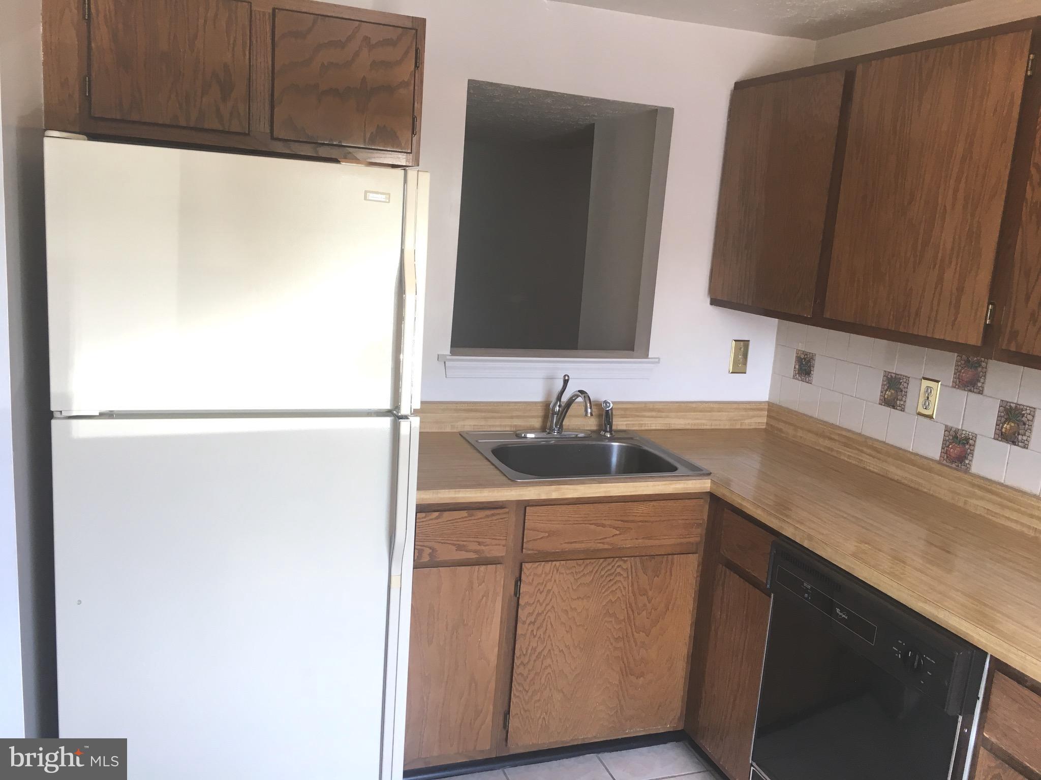 COLONY SQUARE - Residential