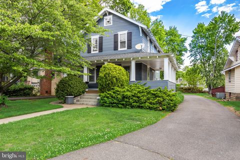 Photo of 517 White Horse Pike, HADDON HEIGHTS, NJ 08035 (MLS # NJCD2117704)