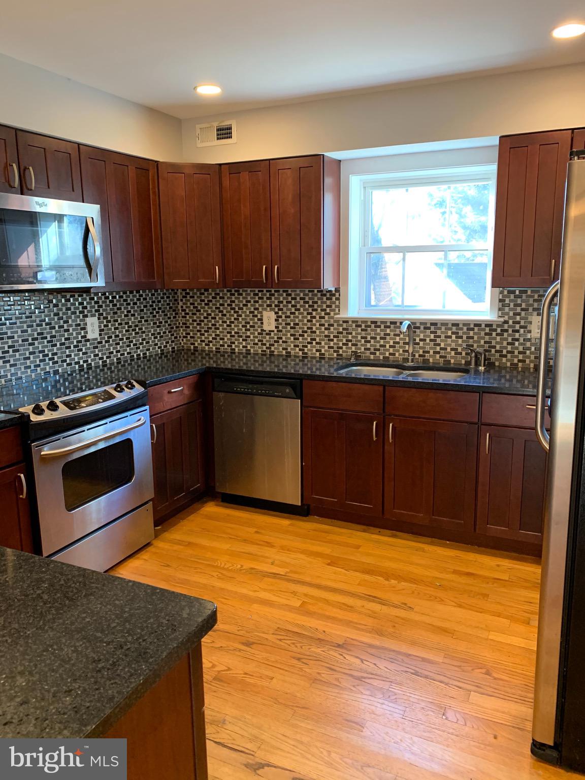 NORTH WOODSIDE - Residential