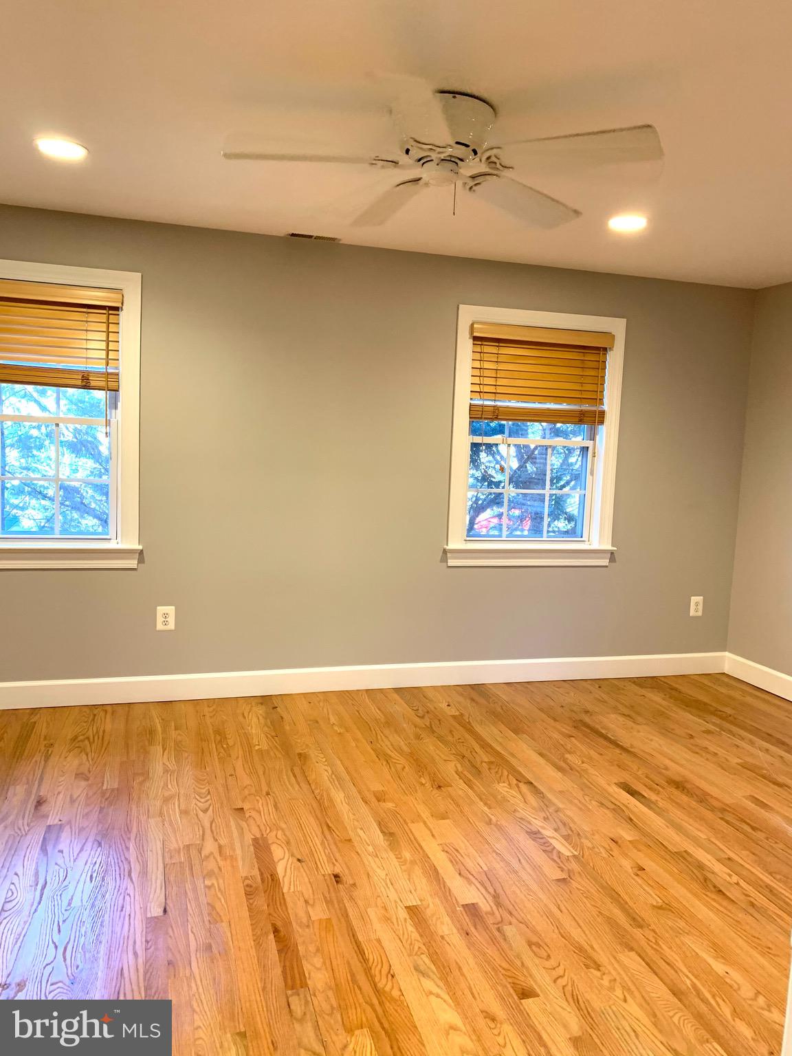 NORTH WOODSIDE - Residential