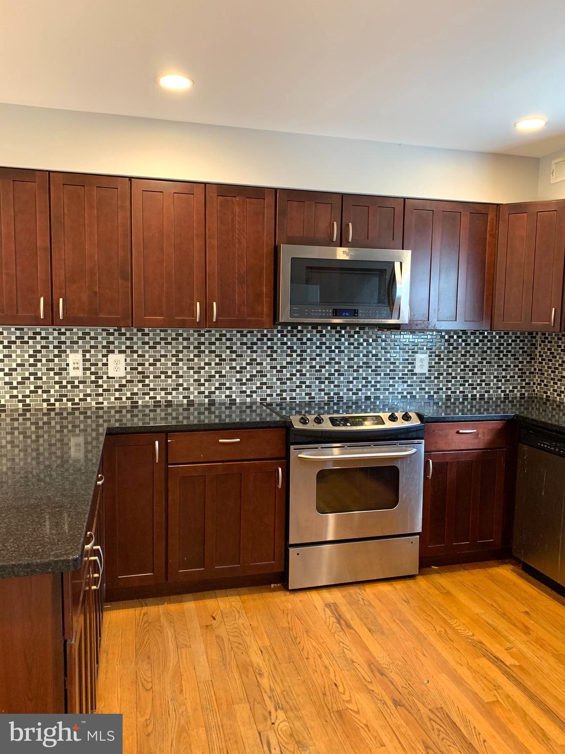 NORTH WOODSIDE - Residential