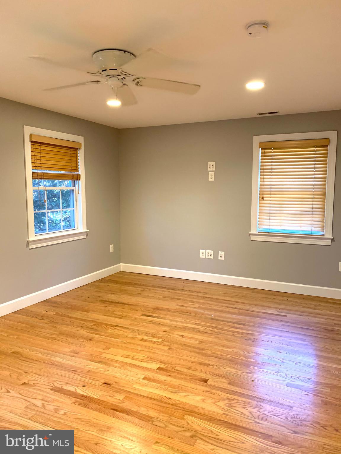 NORTH WOODSIDE - Residential