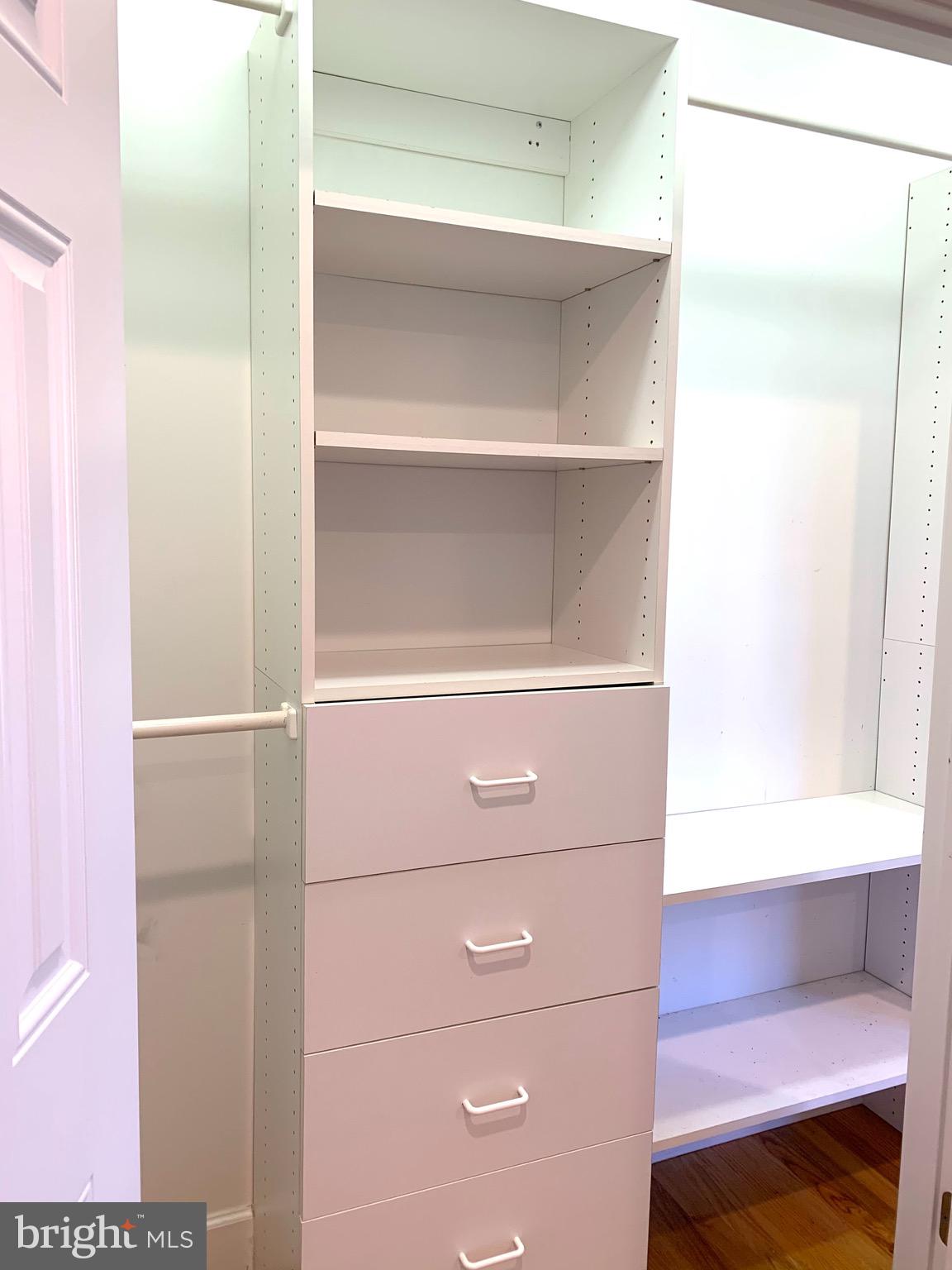 NORTH WOODSIDE - Residential