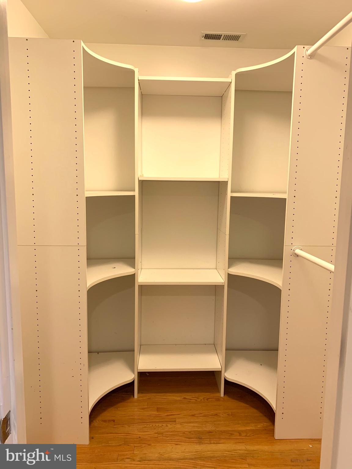 NORTH WOODSIDE - Residential