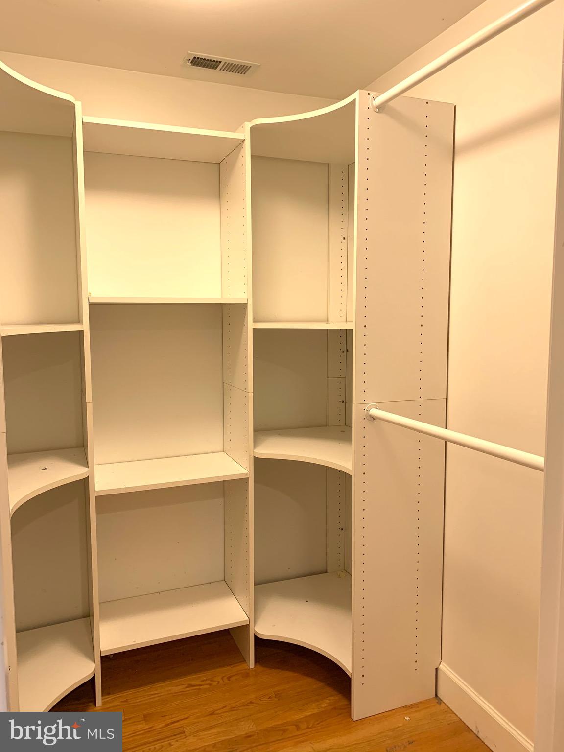 NORTH WOODSIDE - Residential