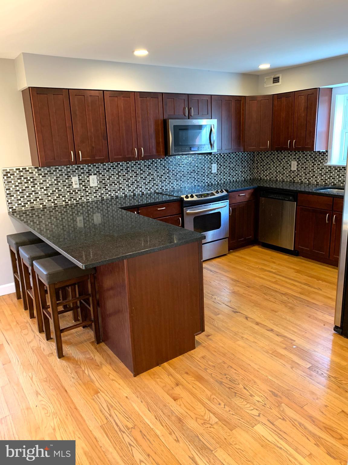 NORTH WOODSIDE - Residential