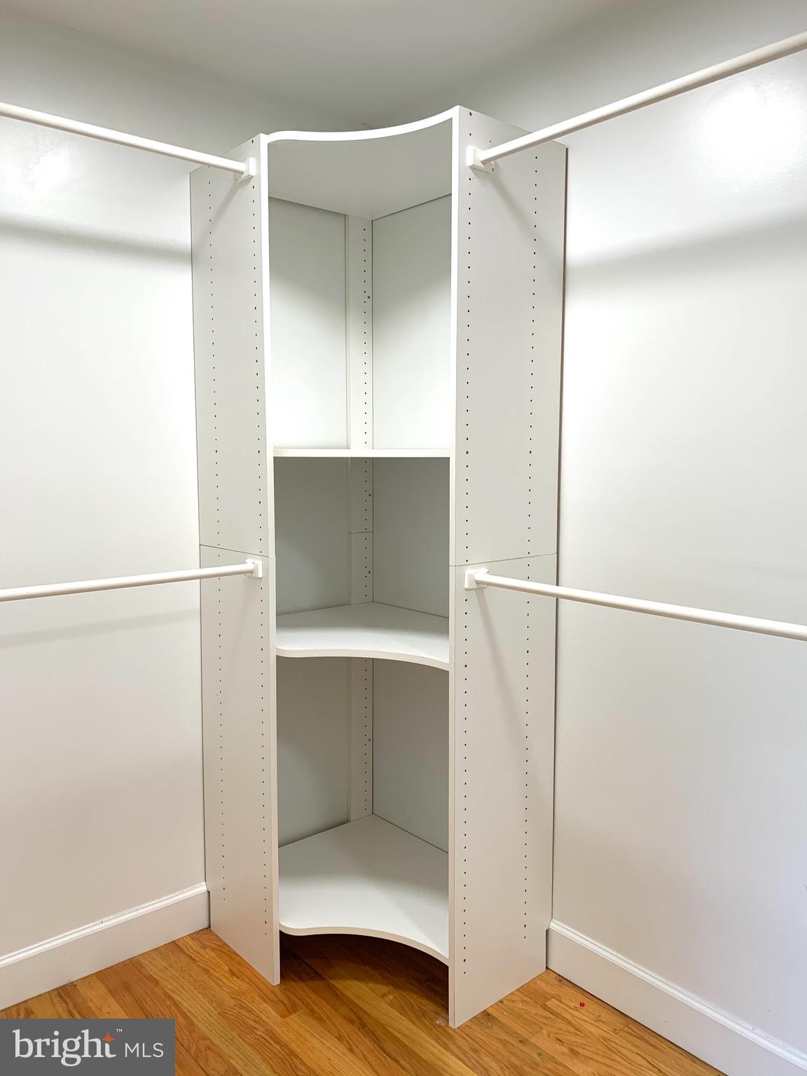 NORTH WOODSIDE - Residential