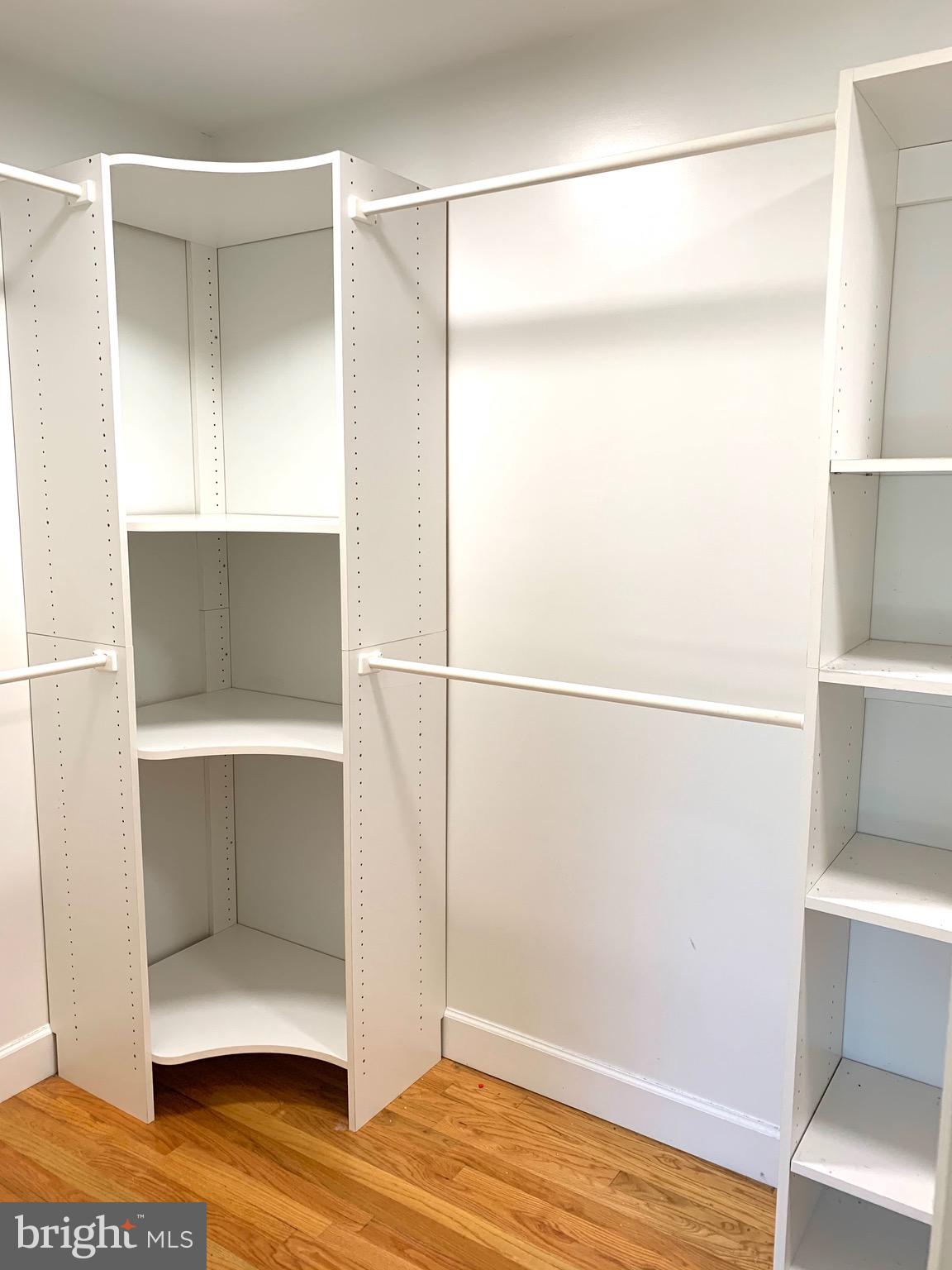 NORTH WOODSIDE - Residential