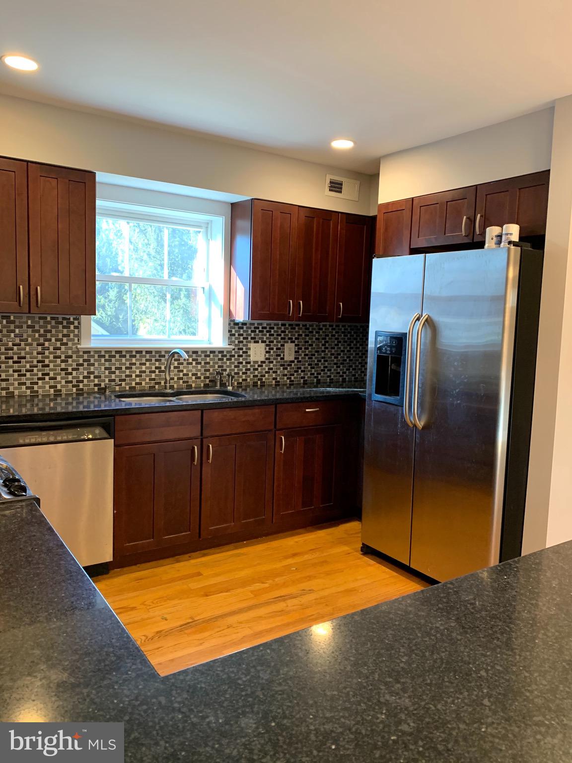 NORTH WOODSIDE - Residential