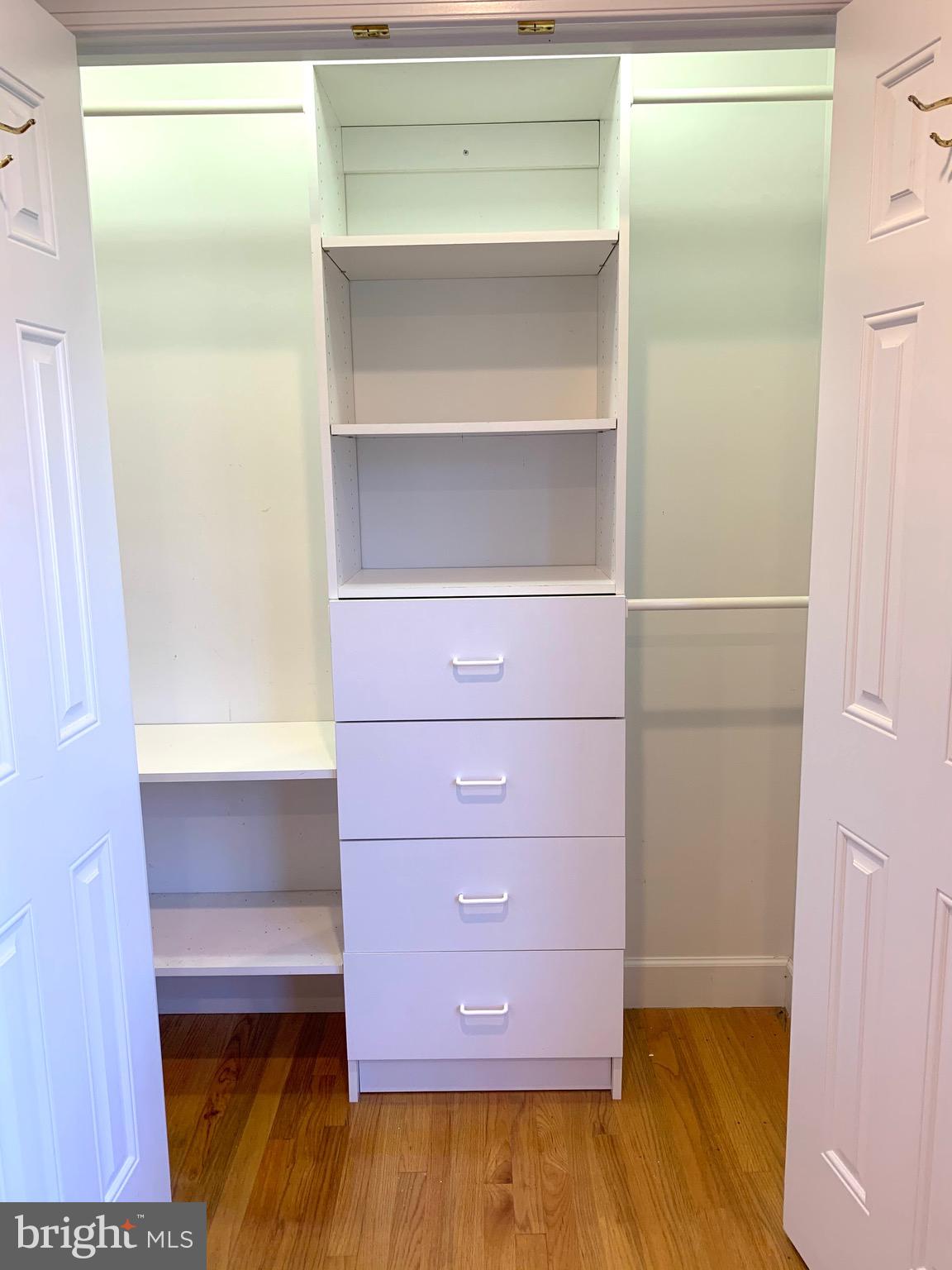 NORTH WOODSIDE - Residential