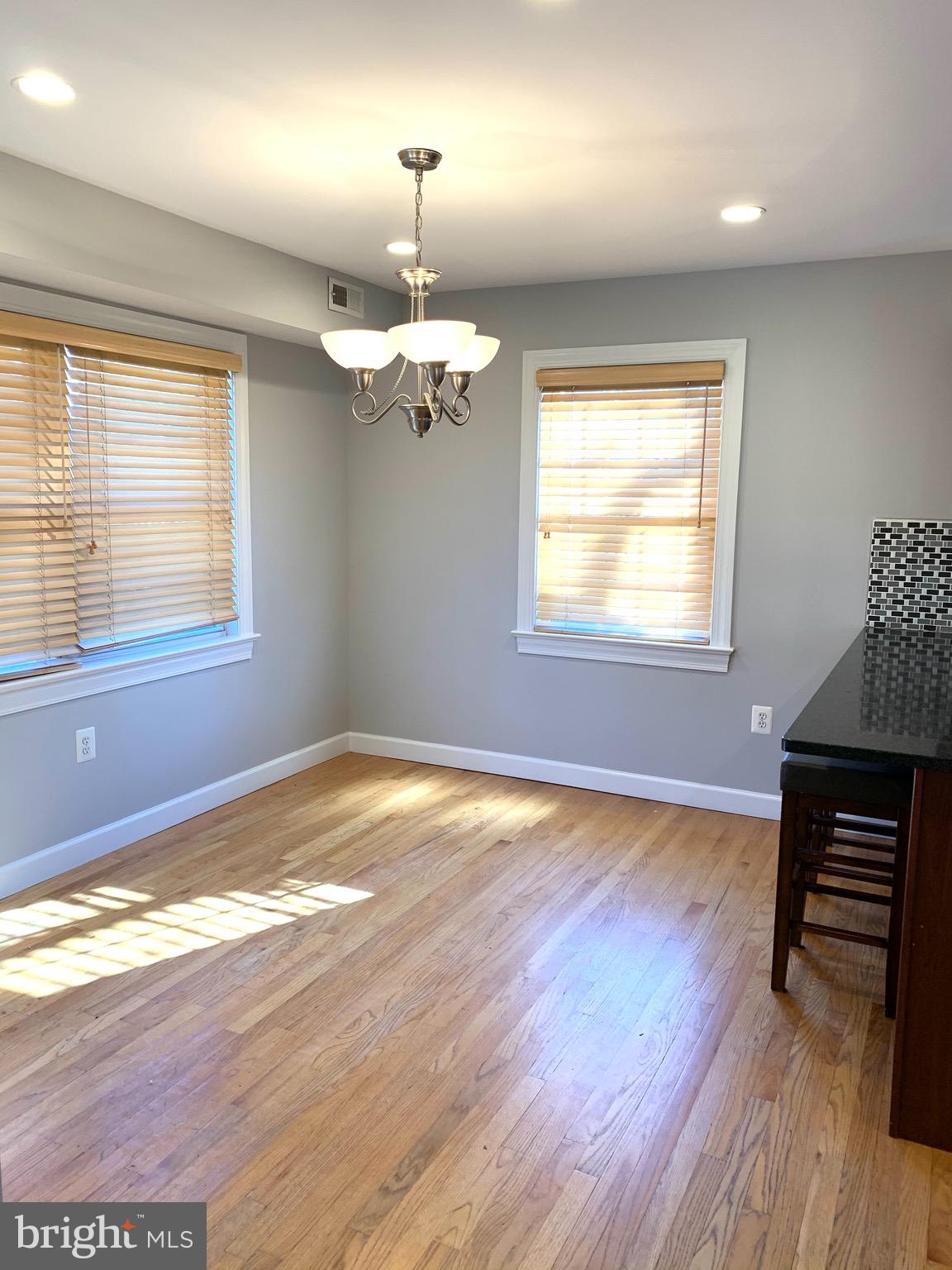 NORTH WOODSIDE - Residential