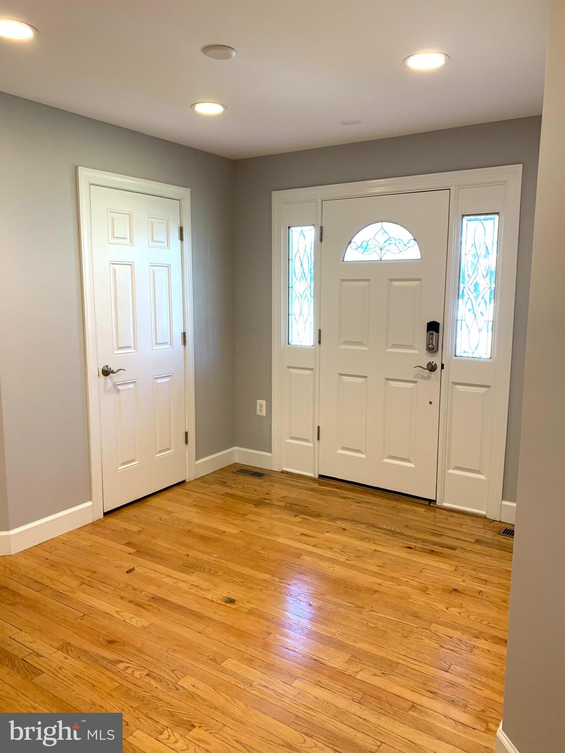 NORTH WOODSIDE - Residential