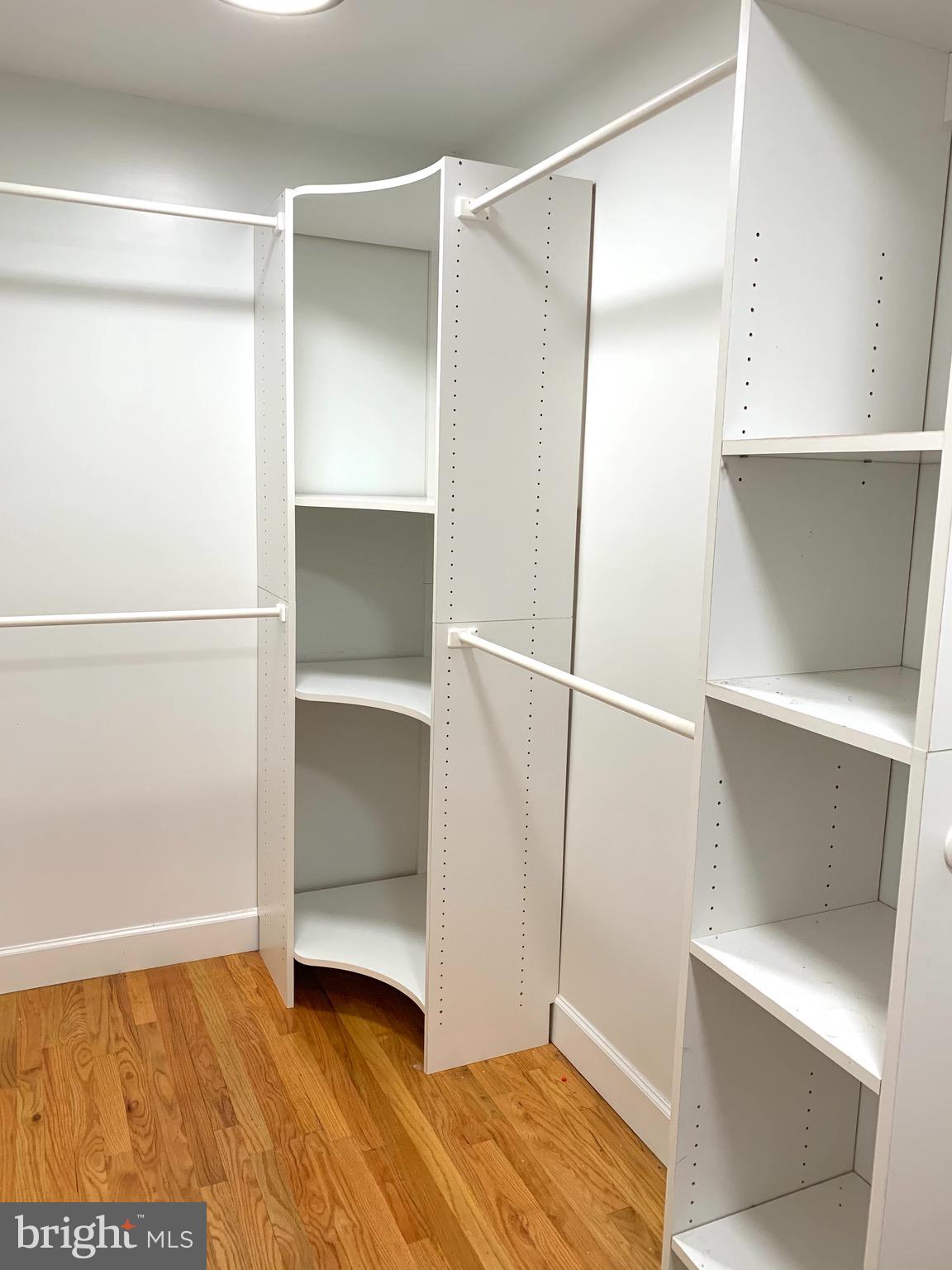 NORTH WOODSIDE - Residential