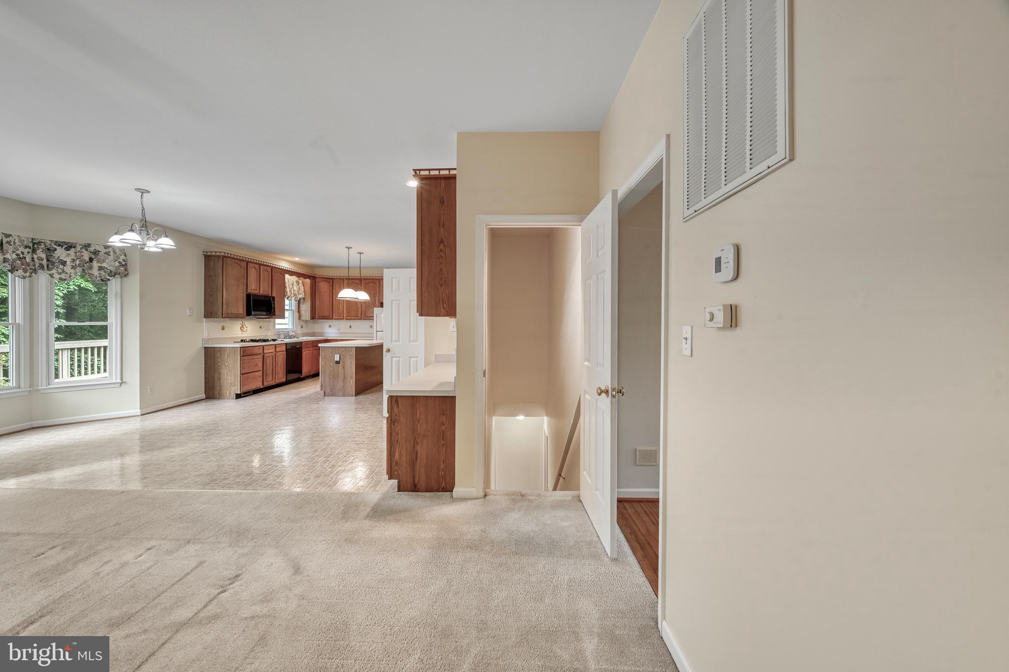 COURTHOUSE CROSSINGS - Residential