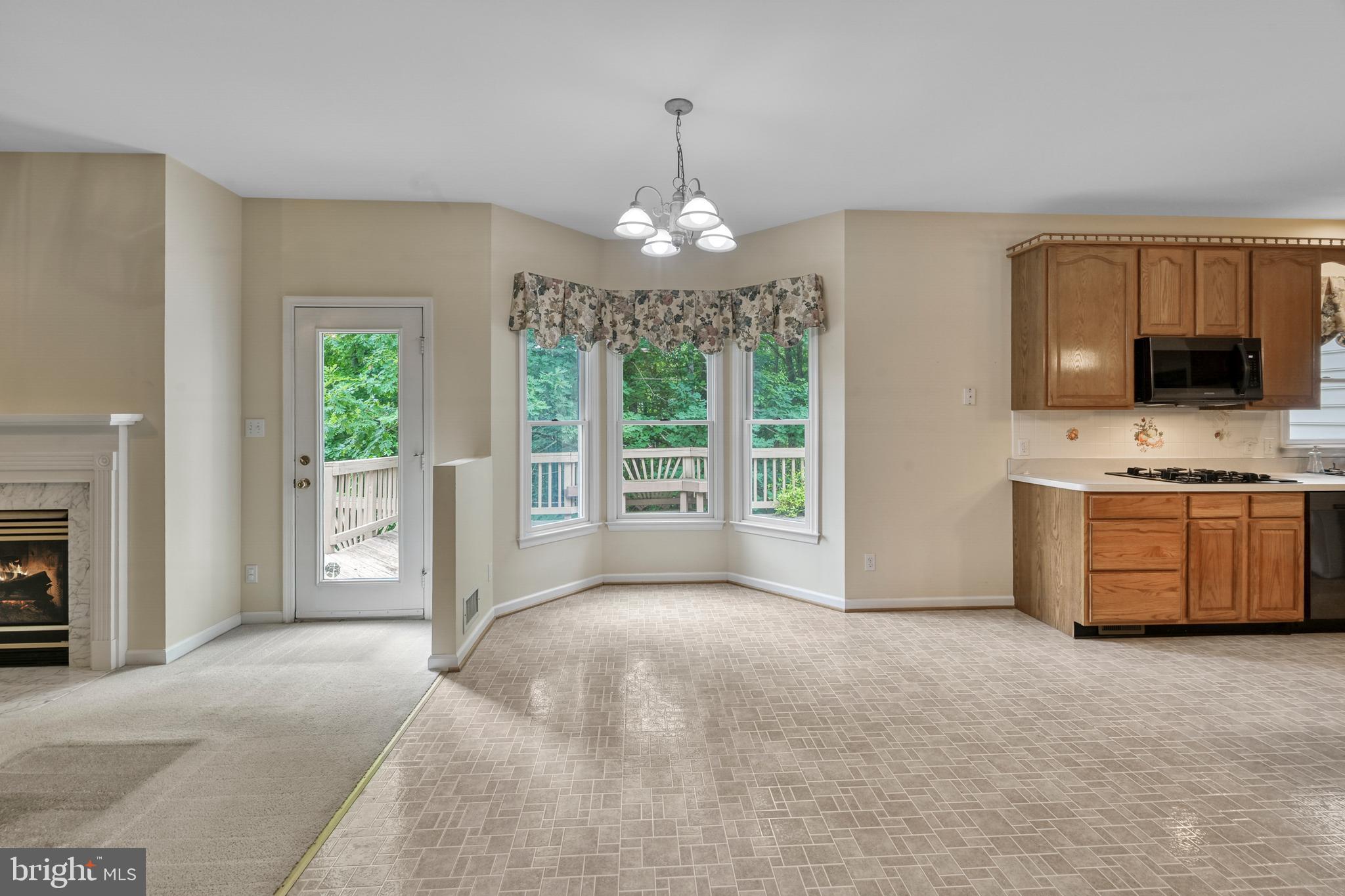 COURTHOUSE CROSSINGS - Residential