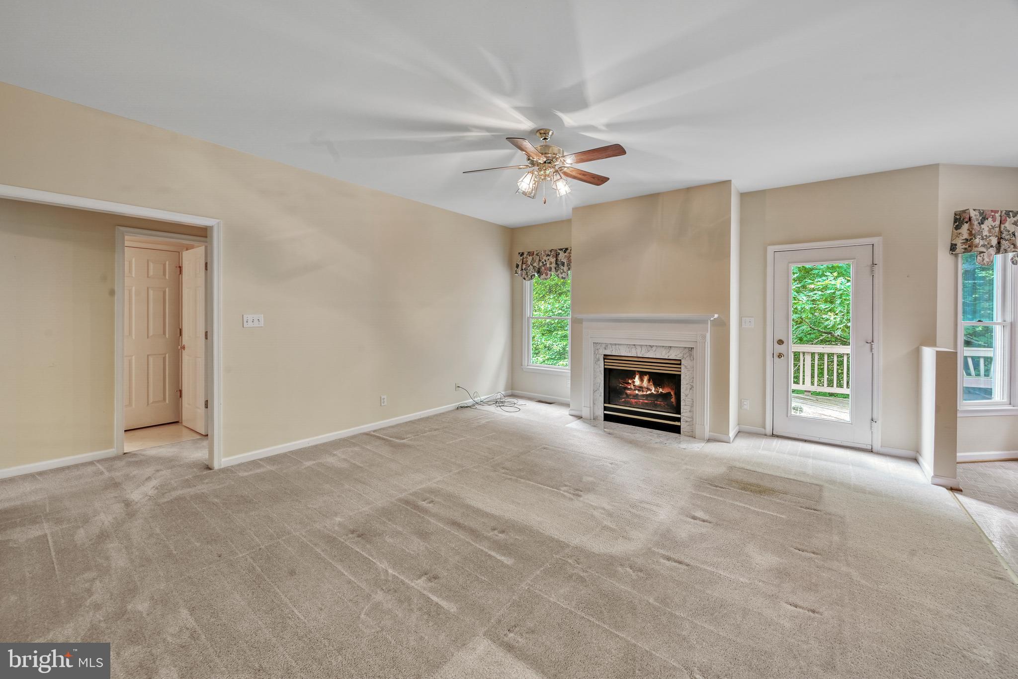 COURTHOUSE CROSSINGS - Residential
