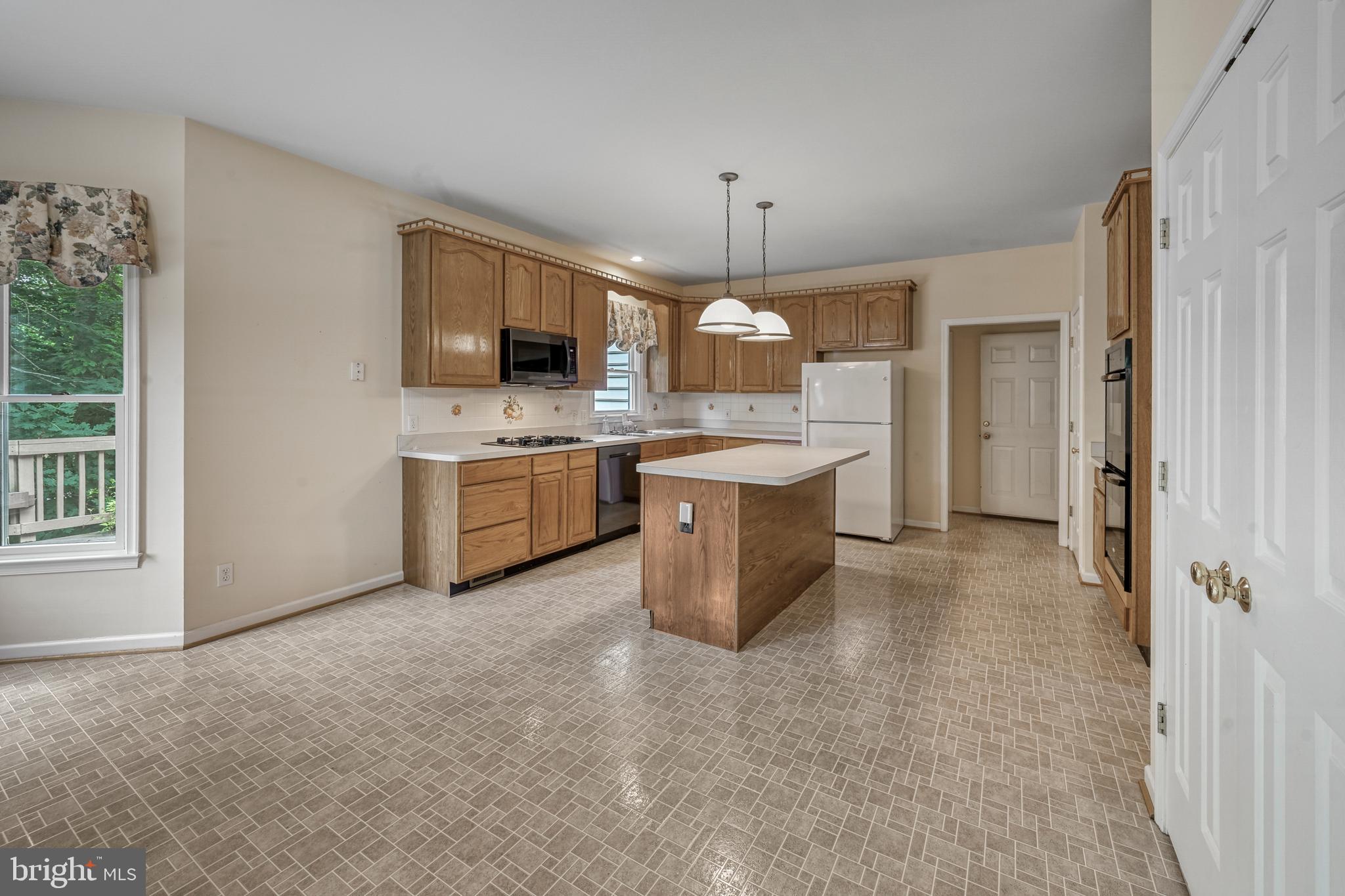 COURTHOUSE CROSSINGS - Residential