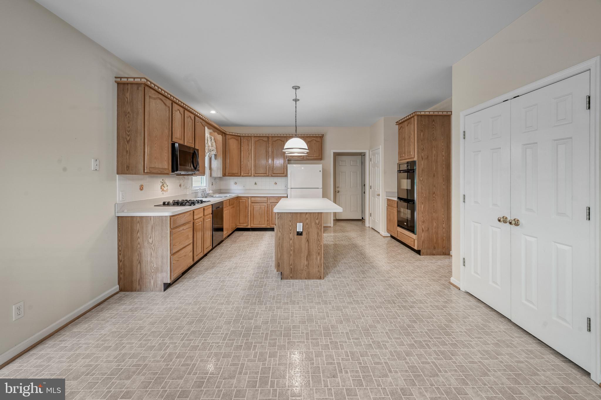 COURTHOUSE CROSSINGS - Residential