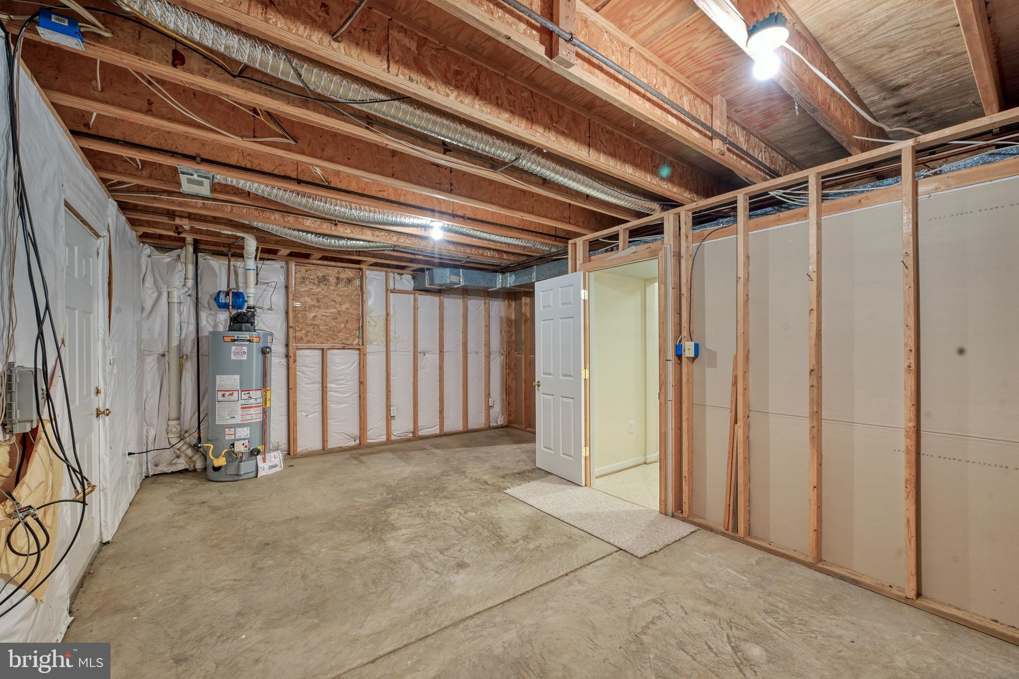 COURTHOUSE CROSSINGS - Residential