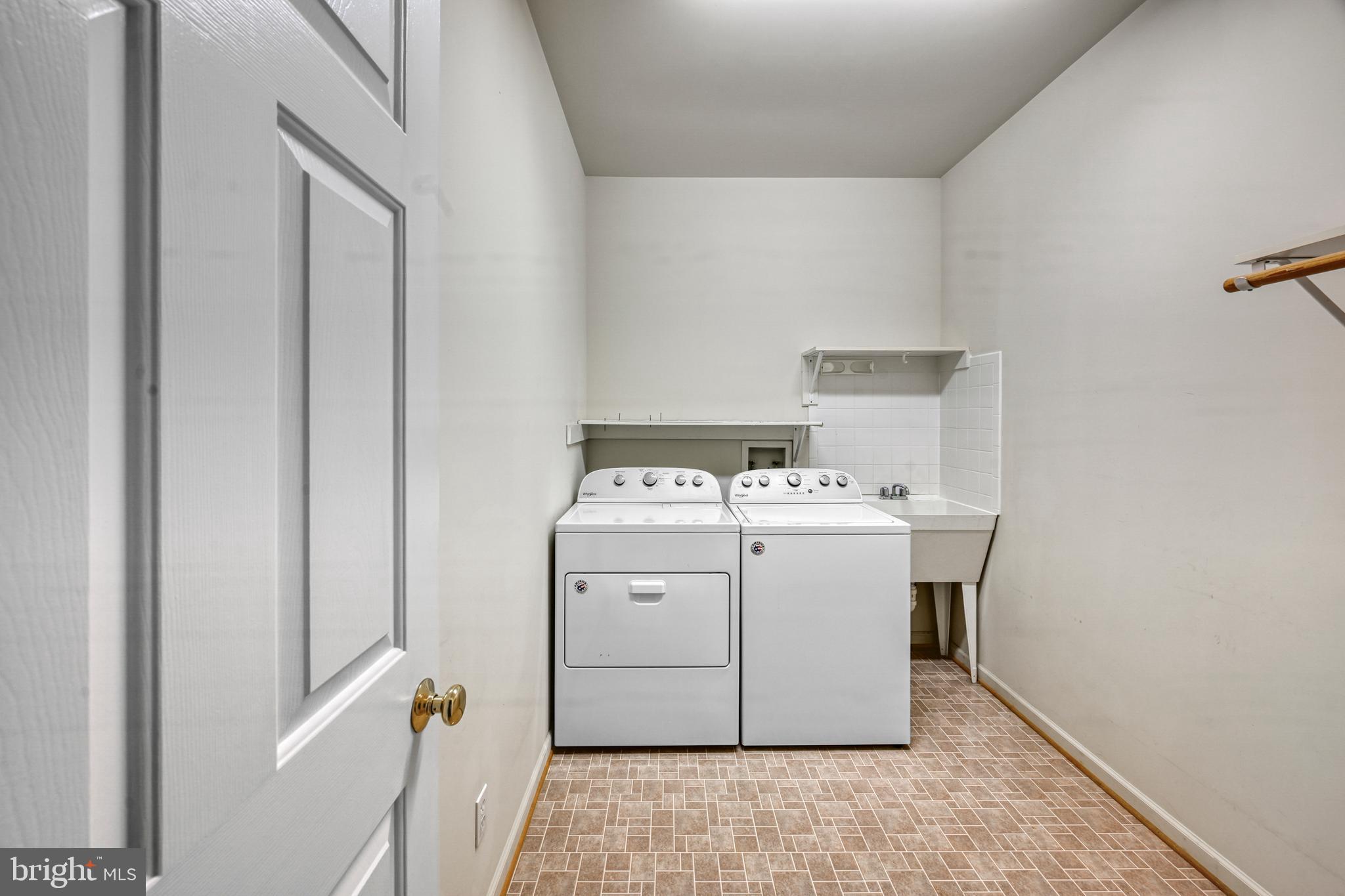 COURTHOUSE CROSSINGS - Residential