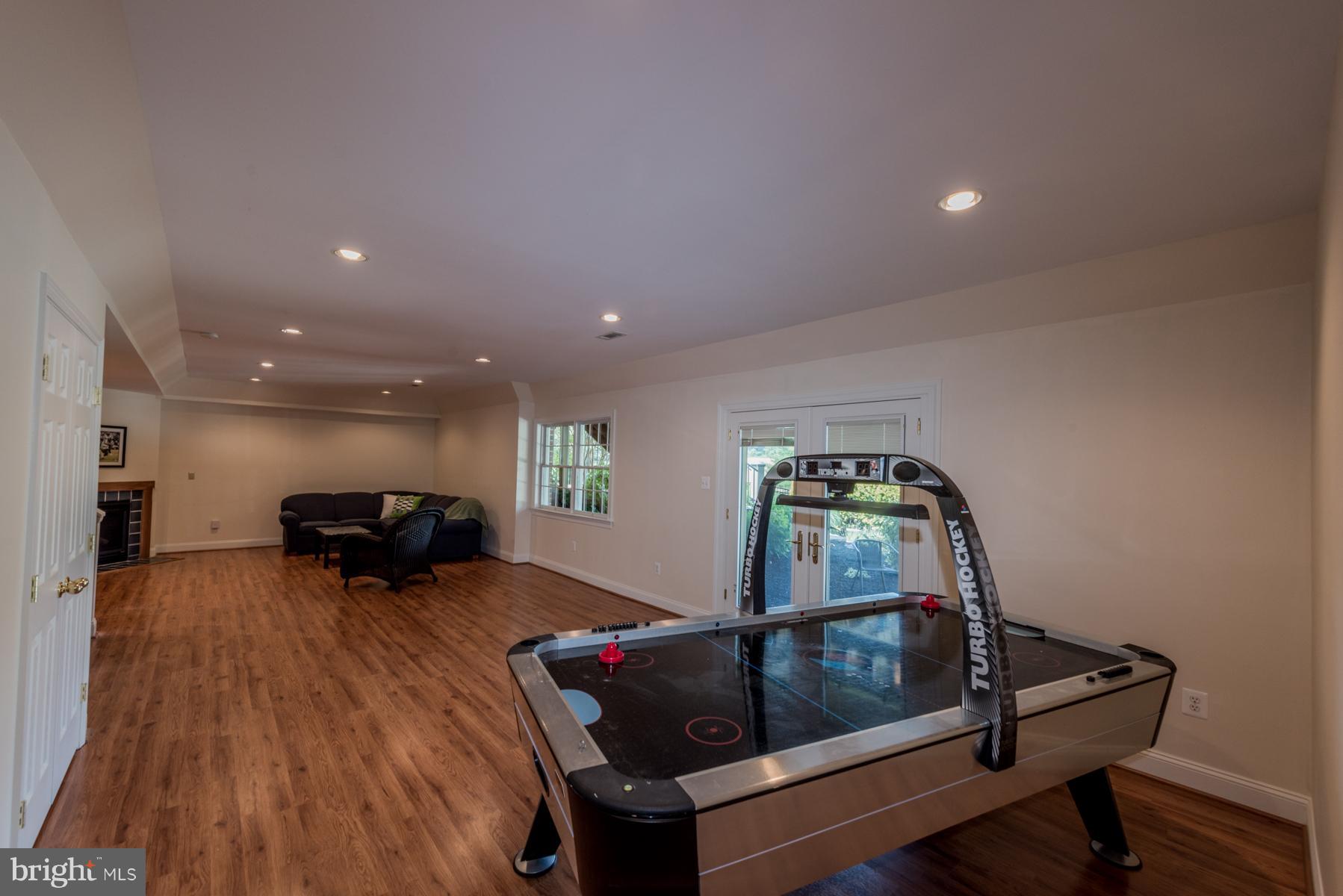 QUARTERFIELD - Residential