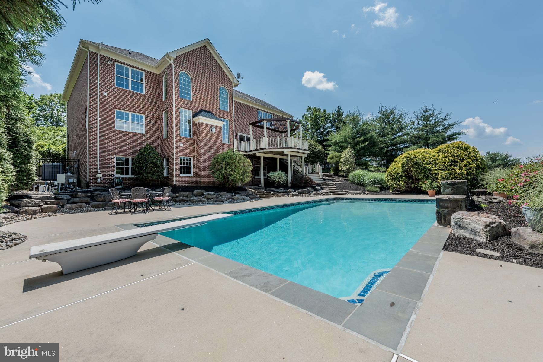 QUARTERFIELD - Residential