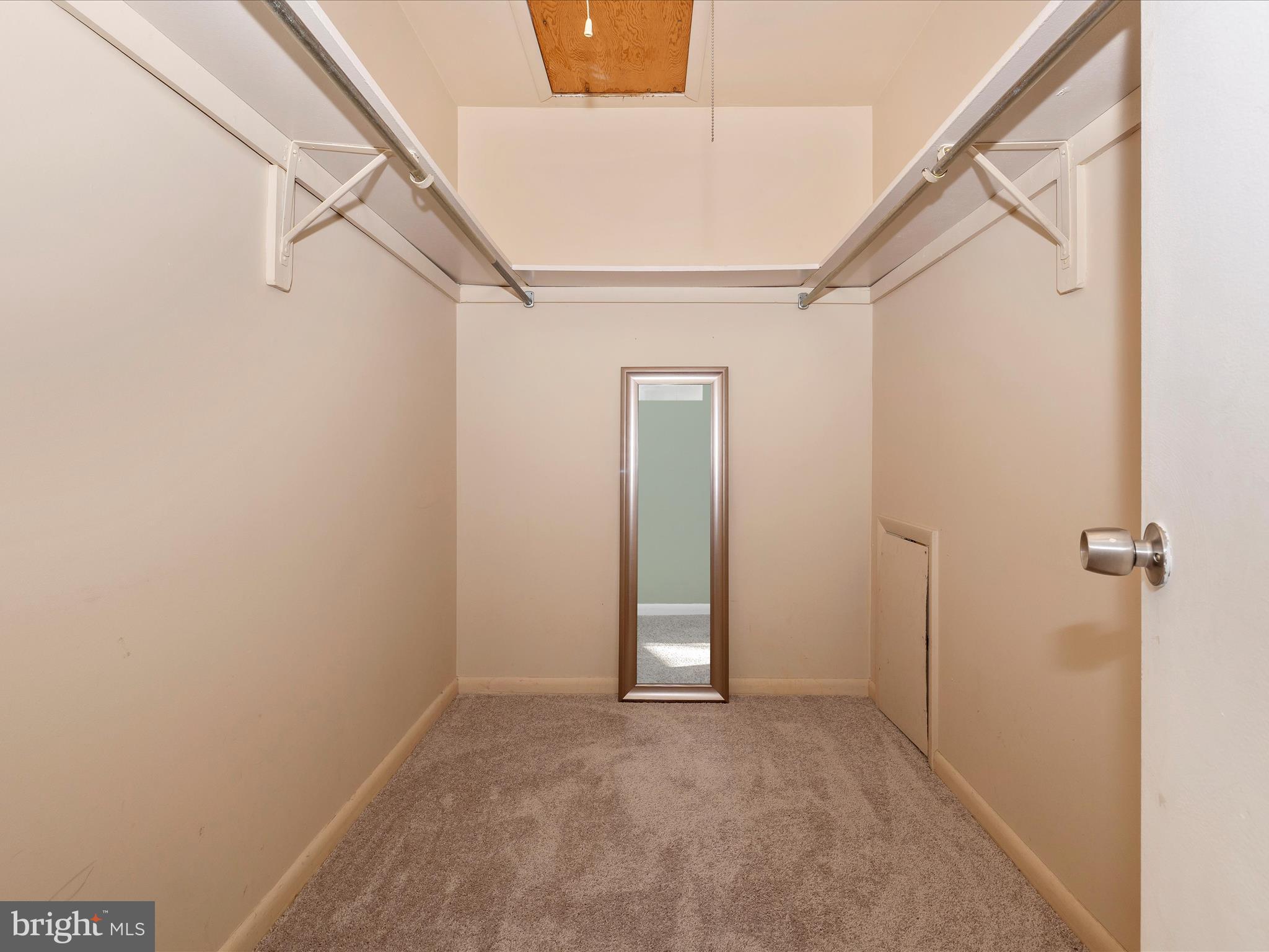 OAKLAND MILLS - Residential