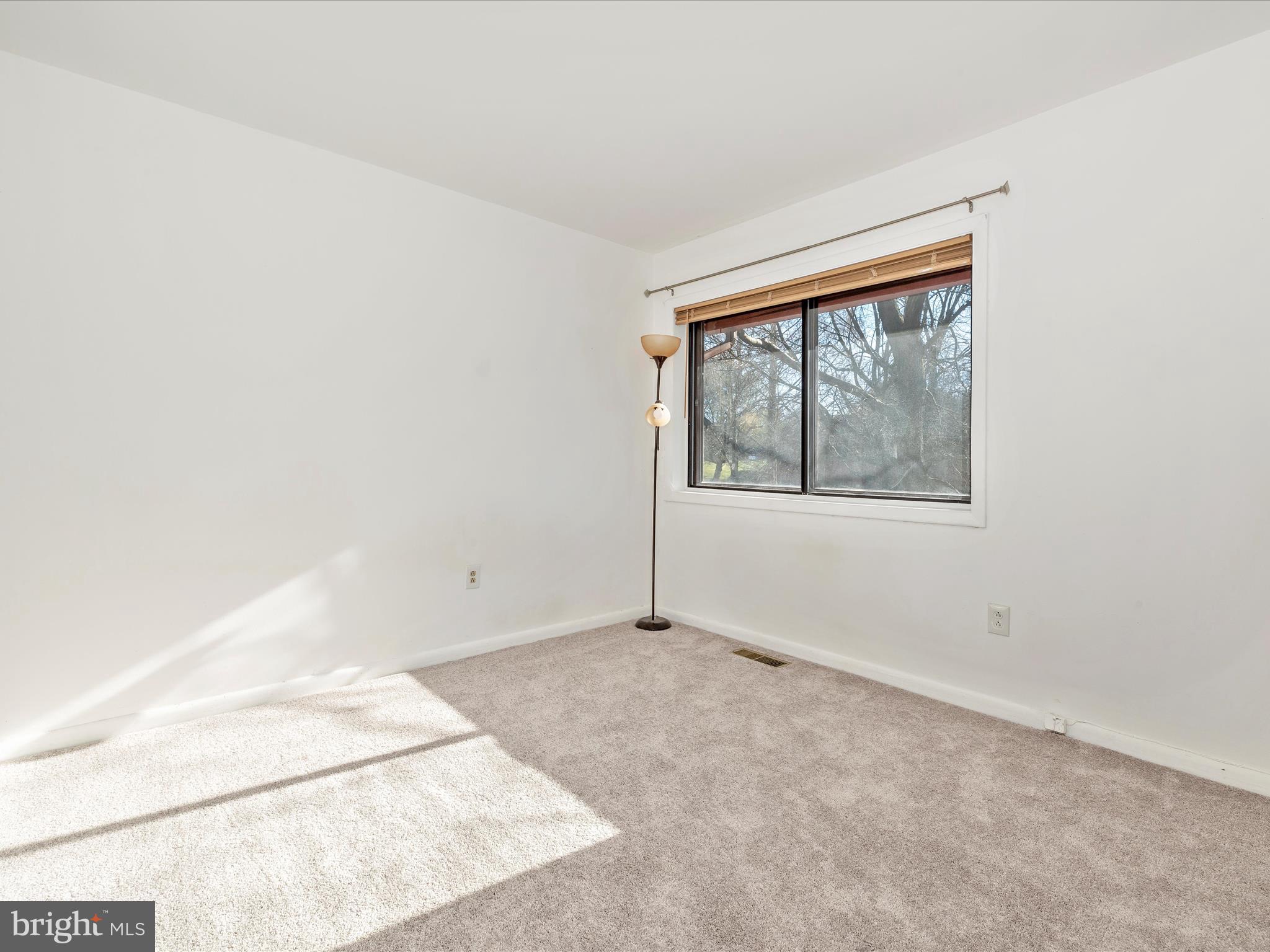 OAKLAND MILLS - Residential