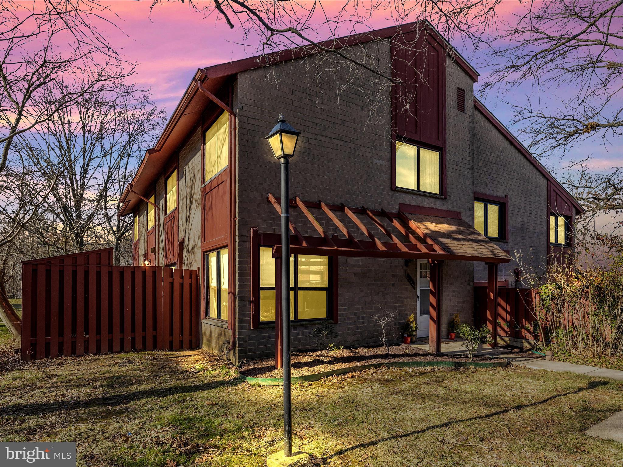 OAKLAND MILLS - Residential