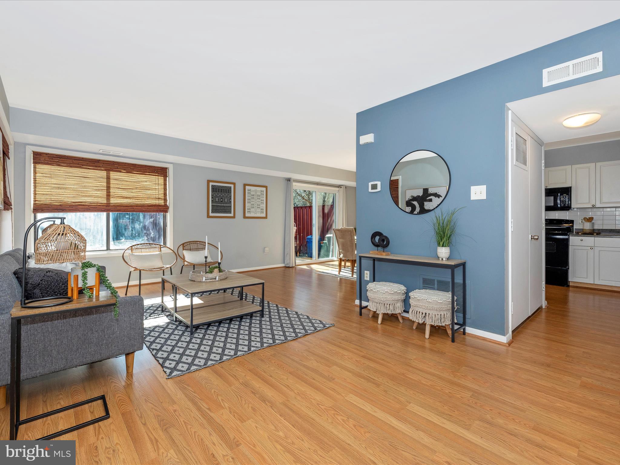 OAKLAND MILLS - Residential