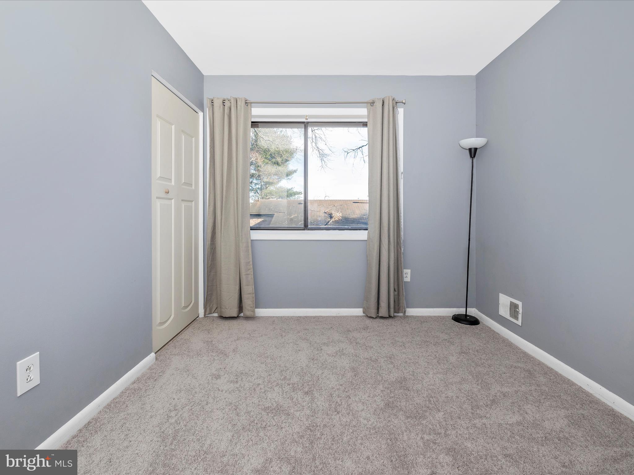 OAKLAND MILLS - Residential