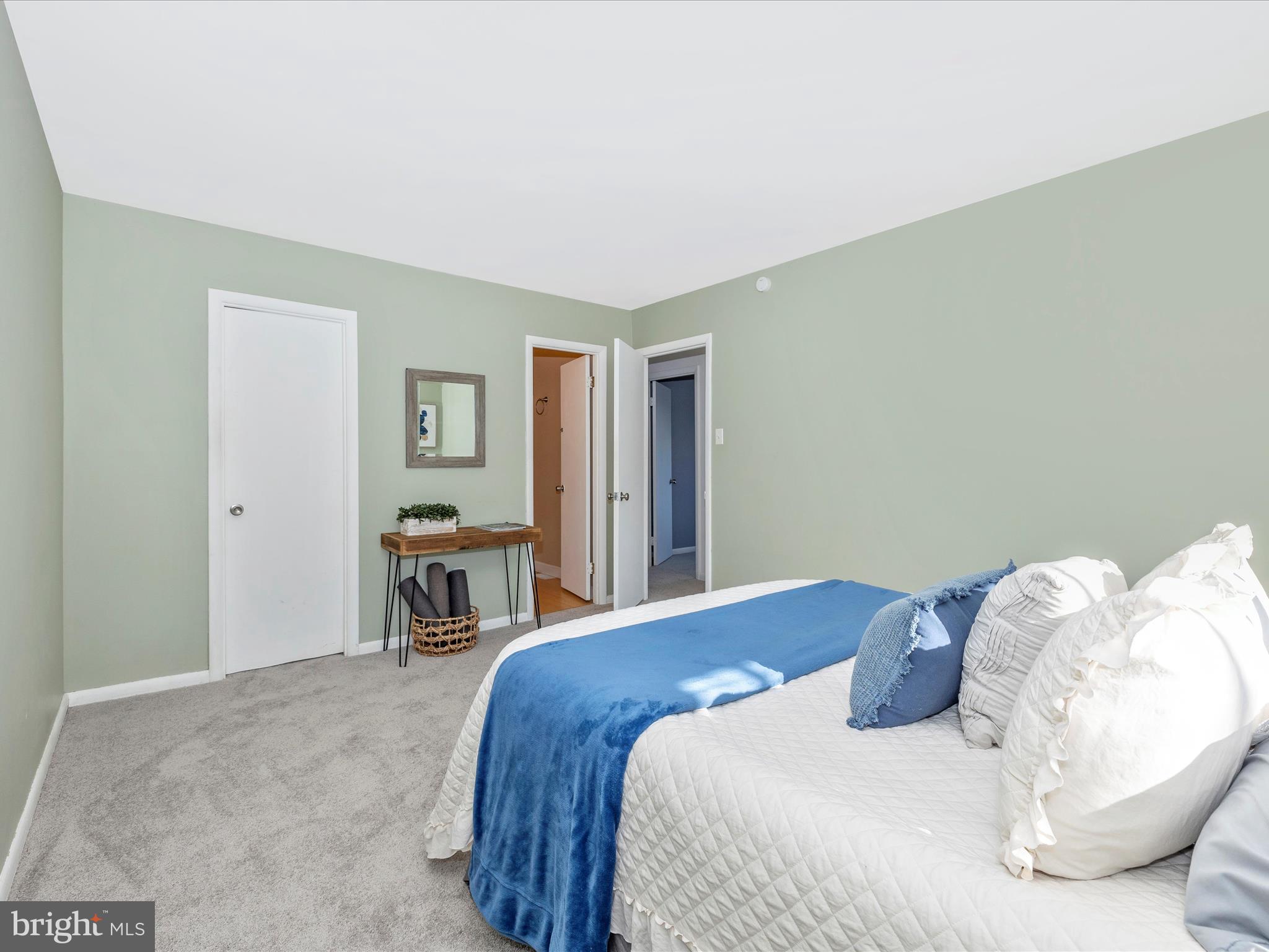 OAKLAND MILLS - Residential