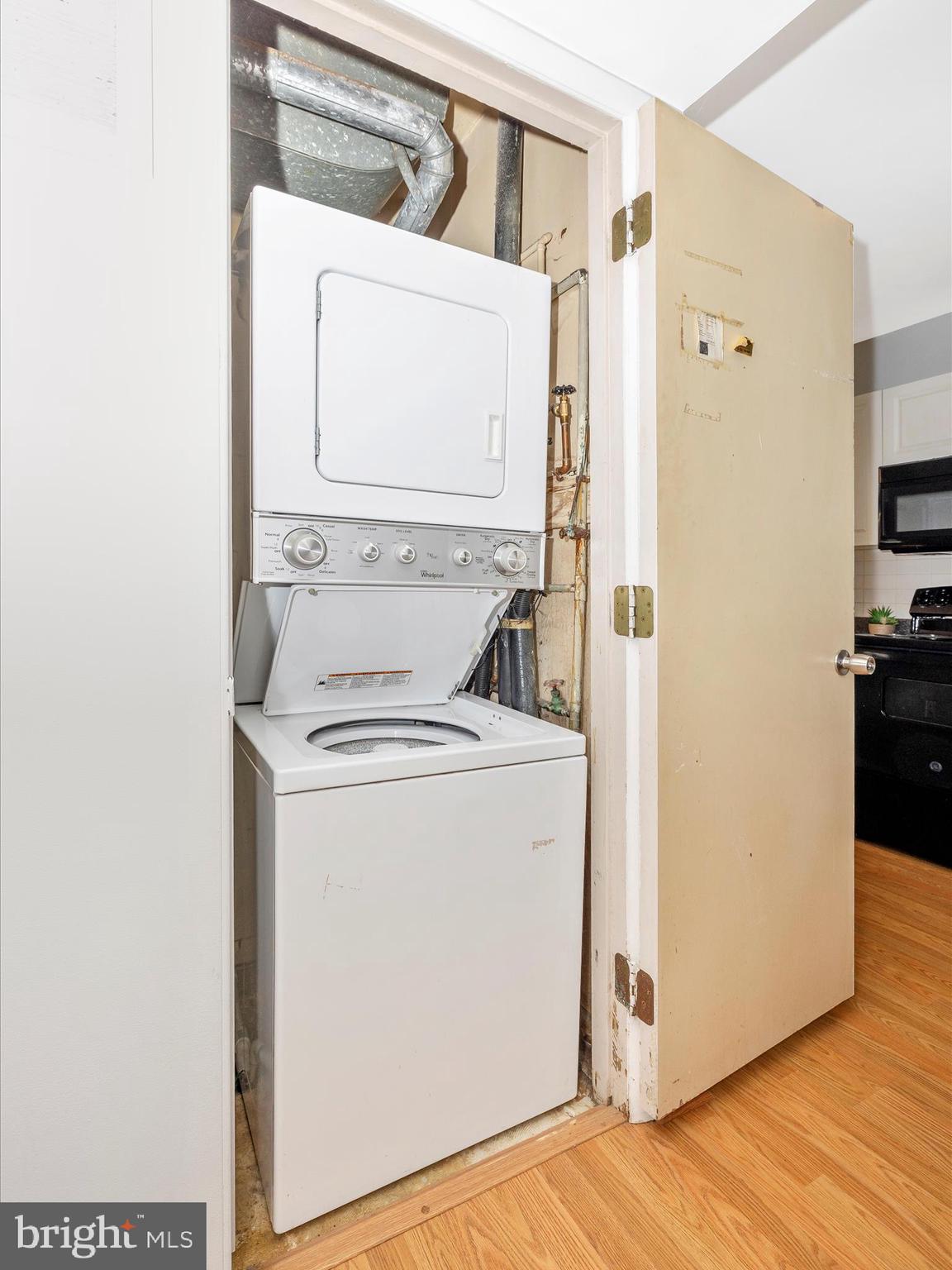 OAKLAND MILLS - Residential