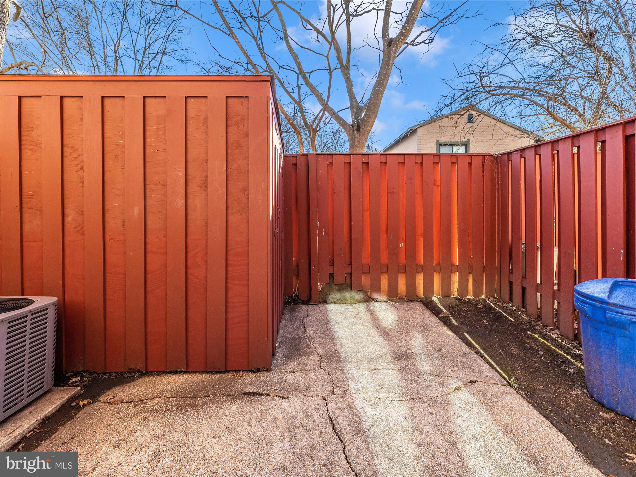 OAKLAND MILLS - Residential