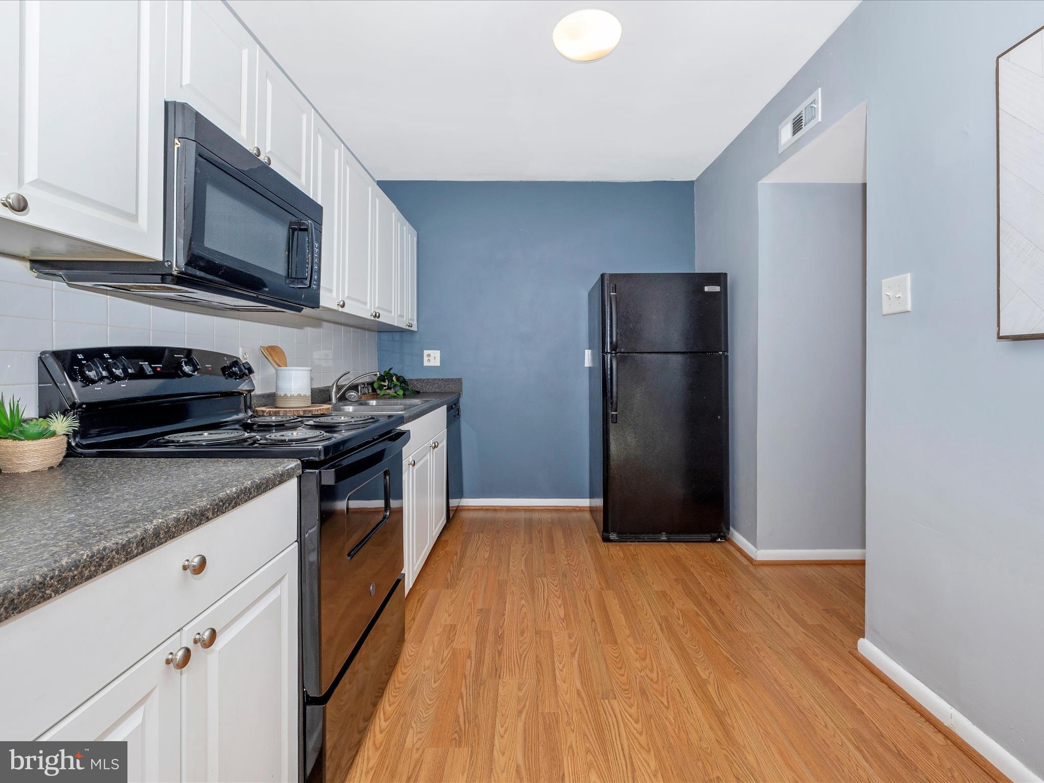 OAKLAND MILLS - Residential