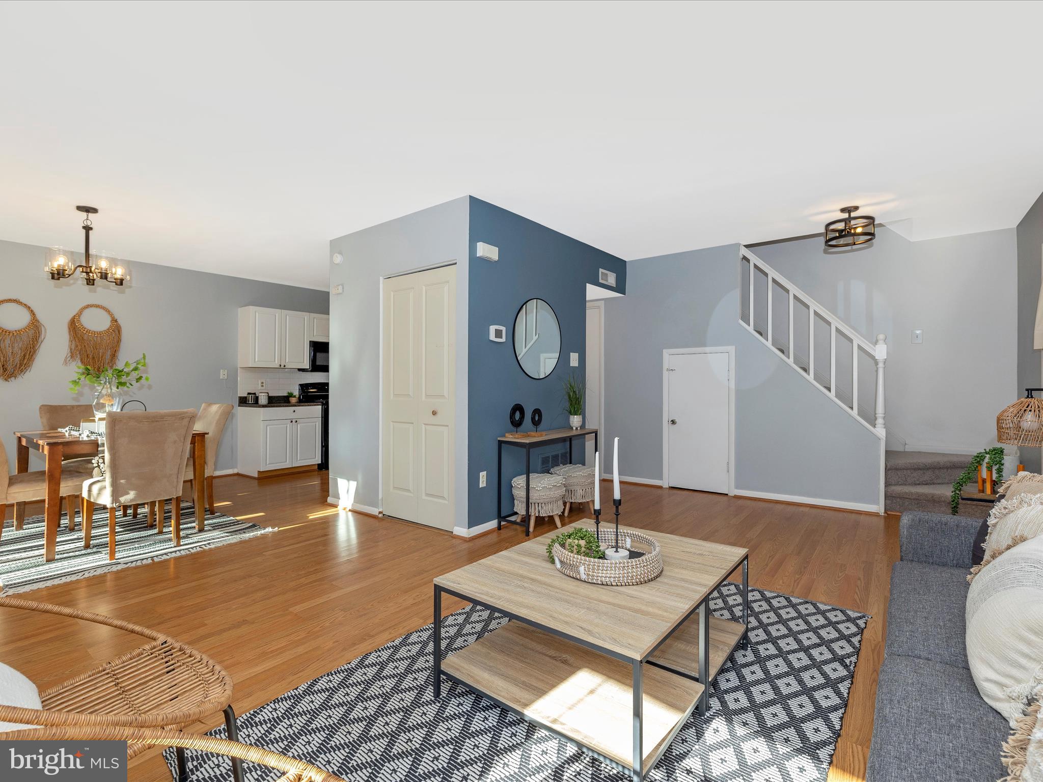 OAKLAND MILLS - Residential