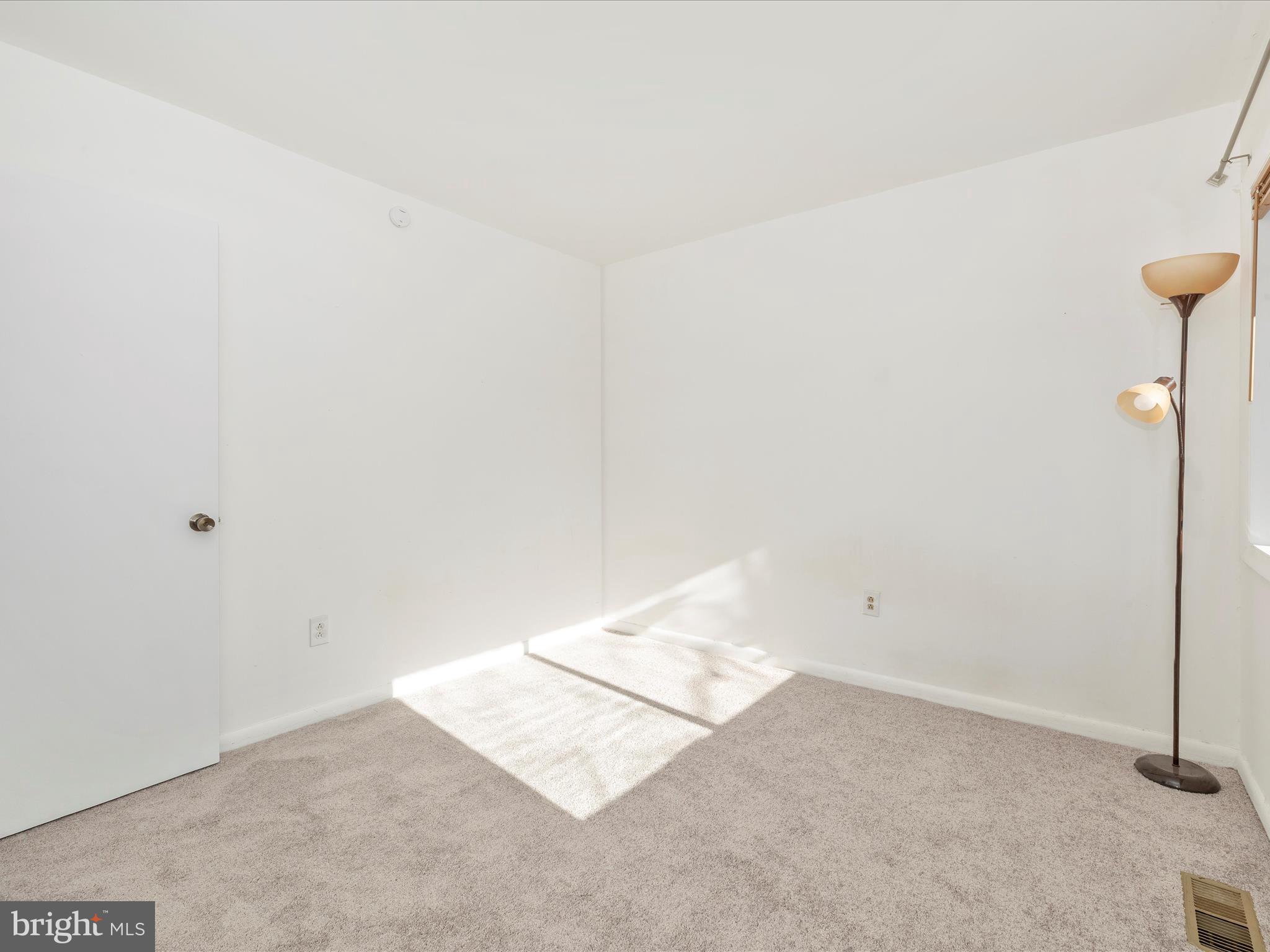 OAKLAND MILLS - Residential