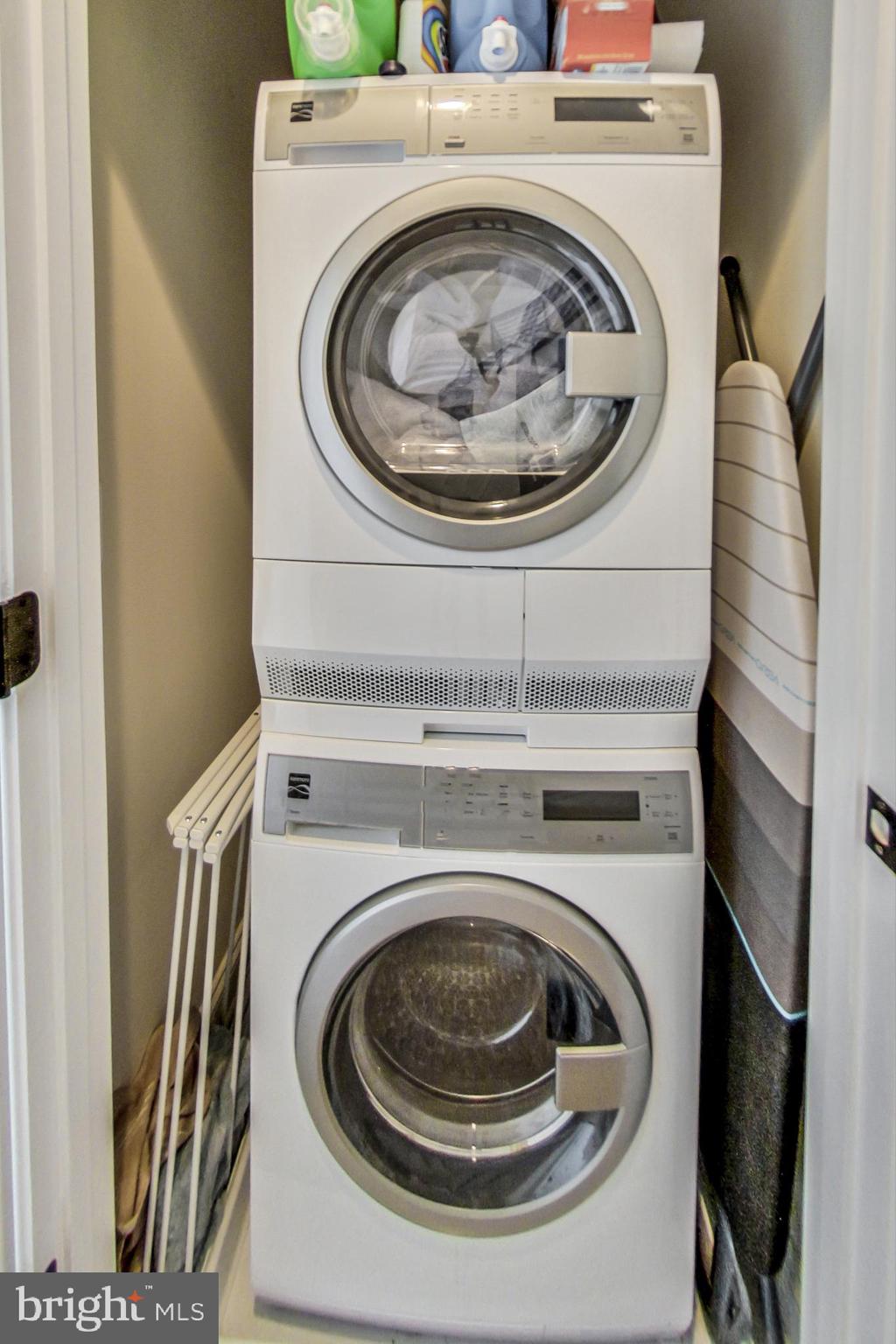 POTOMAC OVERLOOK AT NATIONAL HARBOR - Residential Lease