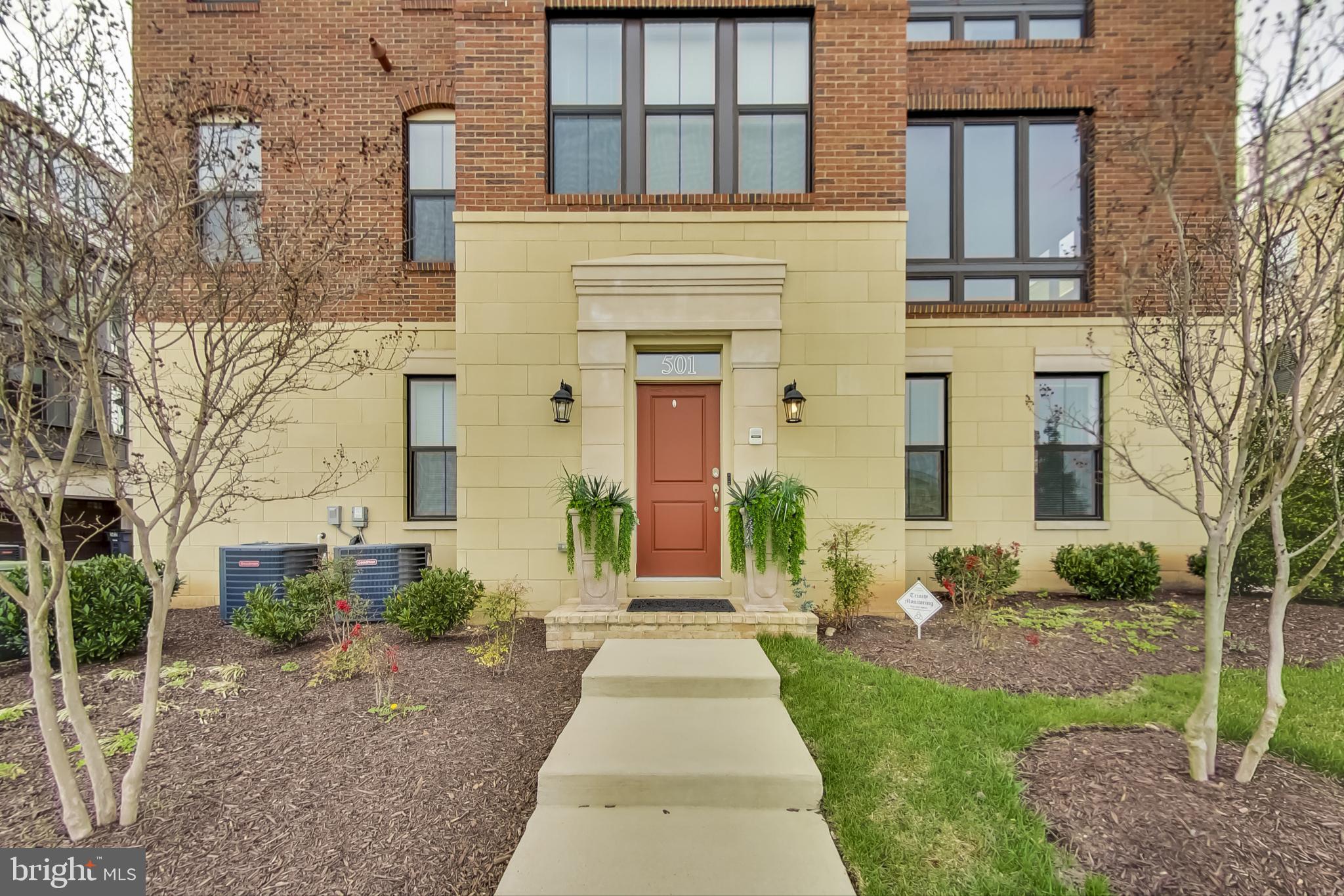 POTOMAC OVERLOOK AT NATIONAL HARBOR - Residential Lease