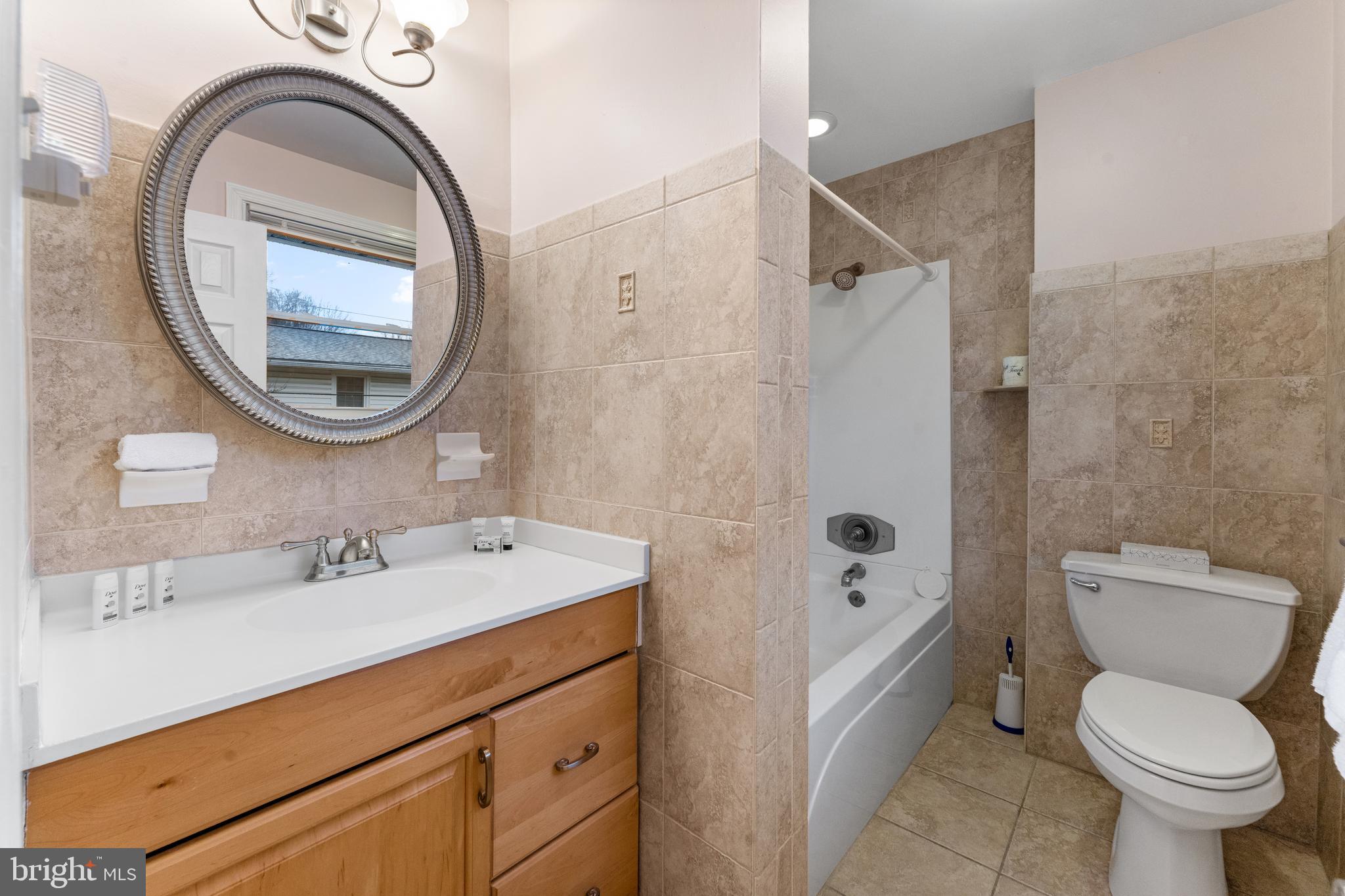 HOLIDAY HILLS - Residential