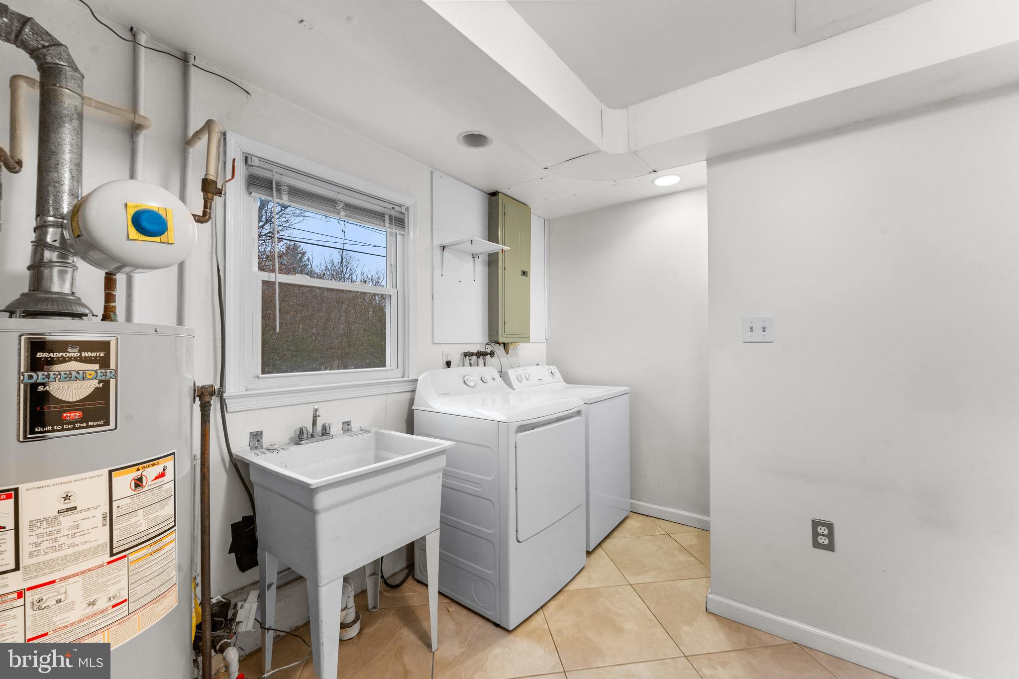 HOLIDAY HILLS - Residential